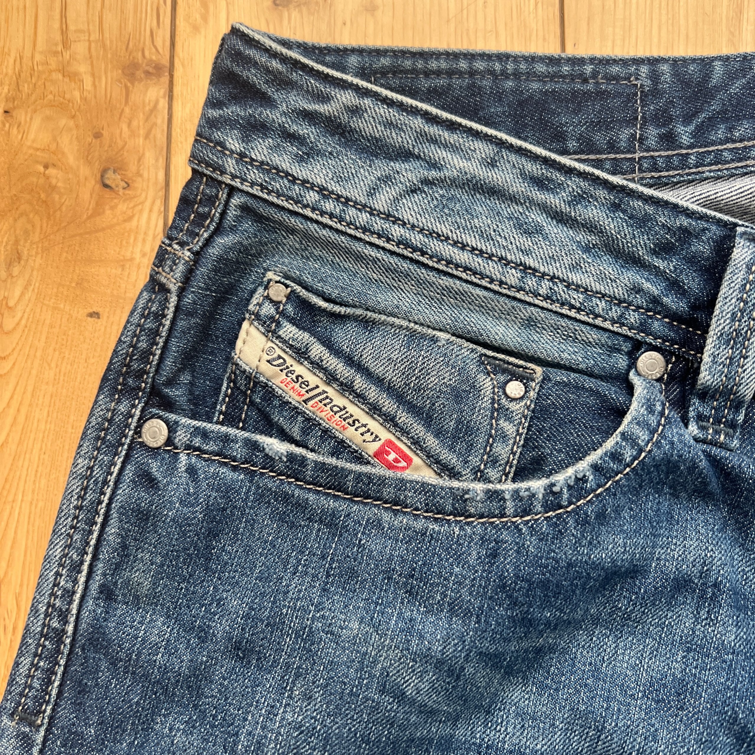 Diesel Larkee Jeans W33 L32 Mens Wash 008XR Regular Straight Denim Made In Italy image 4