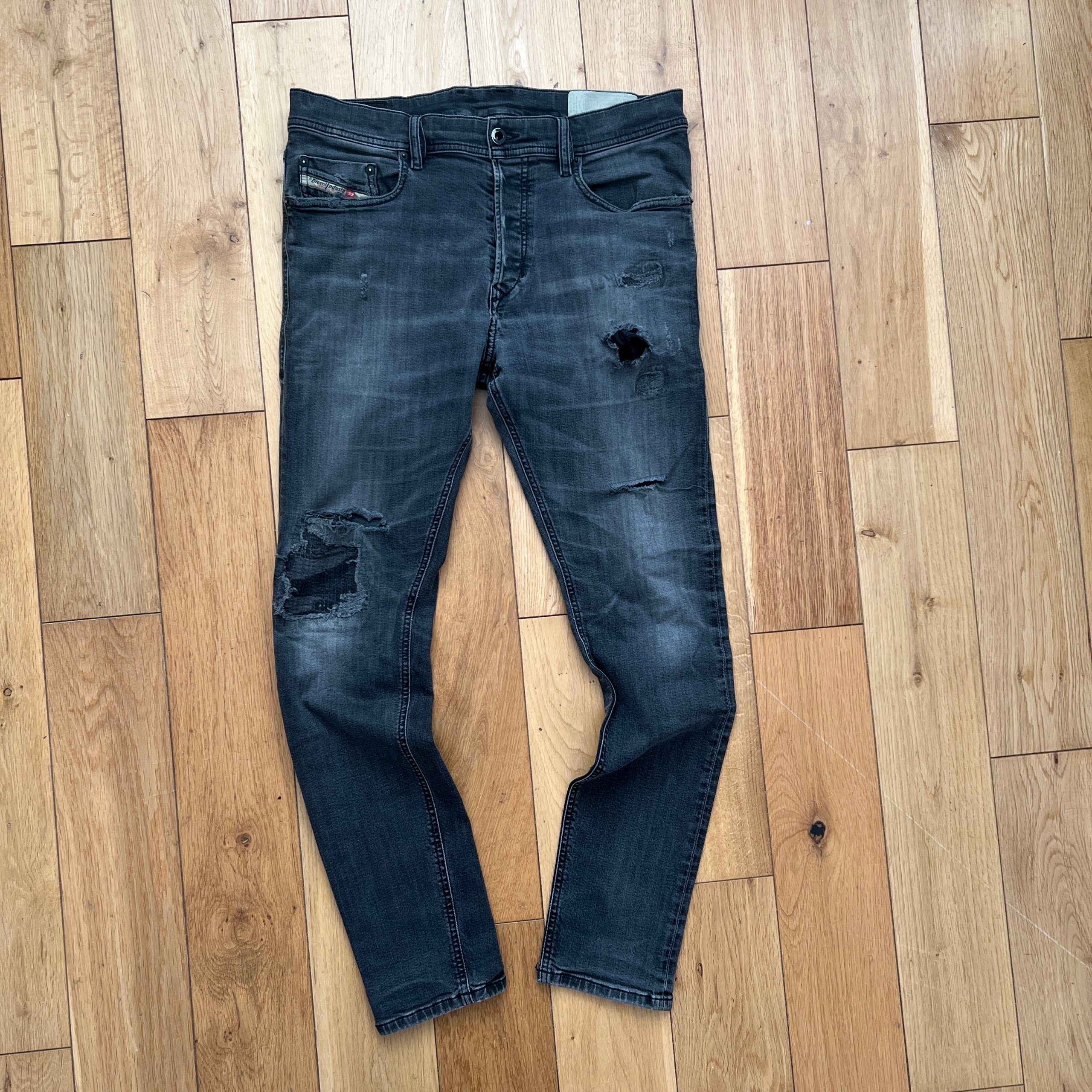 Diesel Tepphar Slim-Carrot Jeans W32 L32 Grey Black Distressed Denim image 2