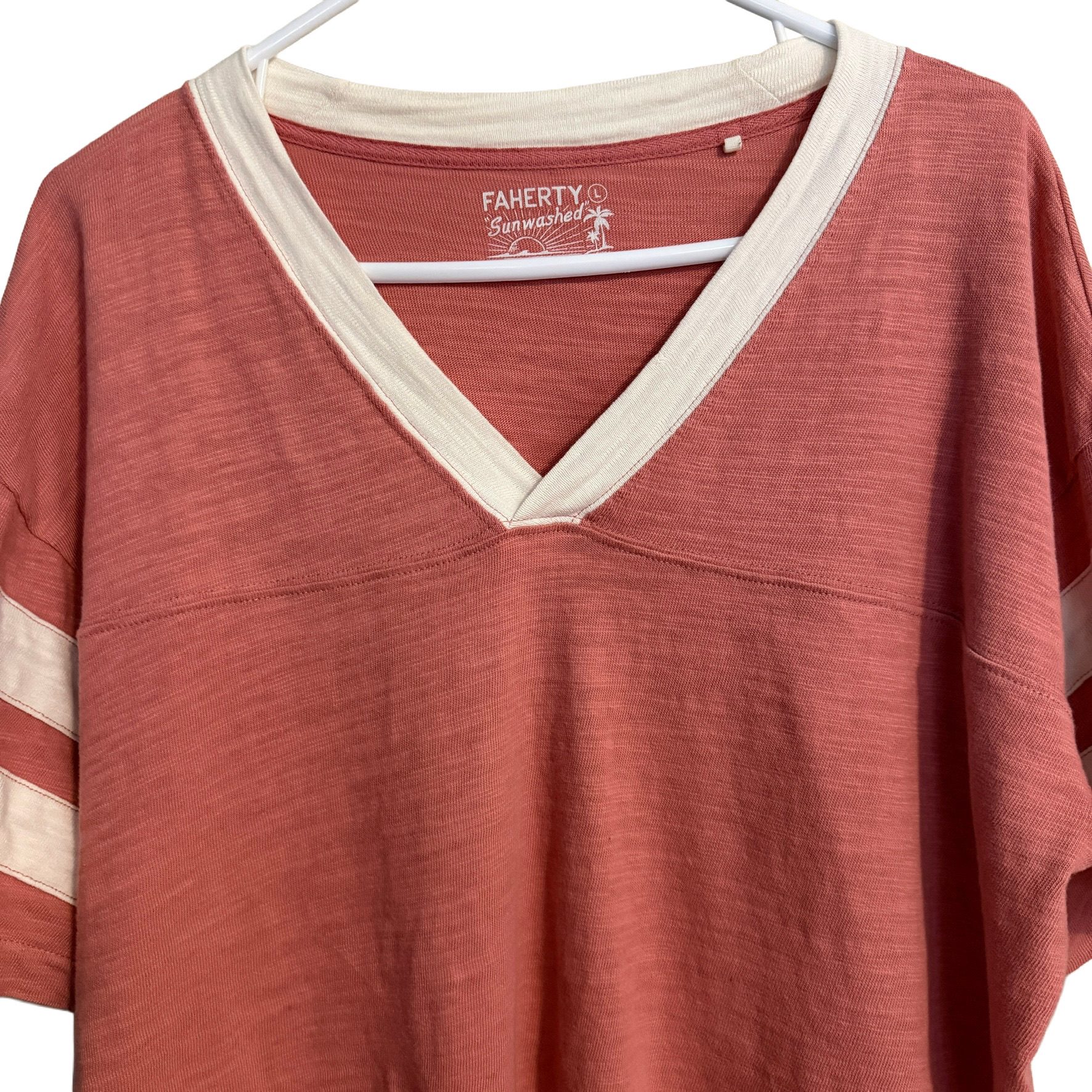 Faherty - Women's Pink & Ivory Organic Cotton V-Neck T-Shirt Large
