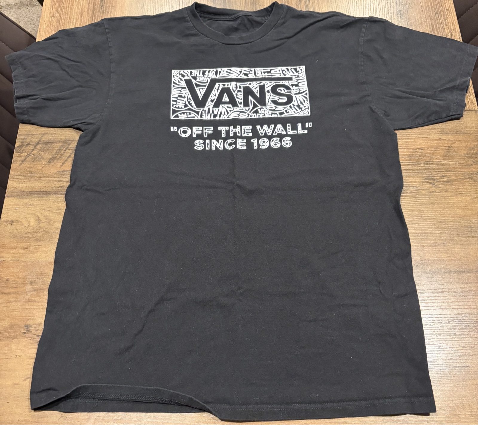 Vans Black & White Men's Graphic T-Shirt Large