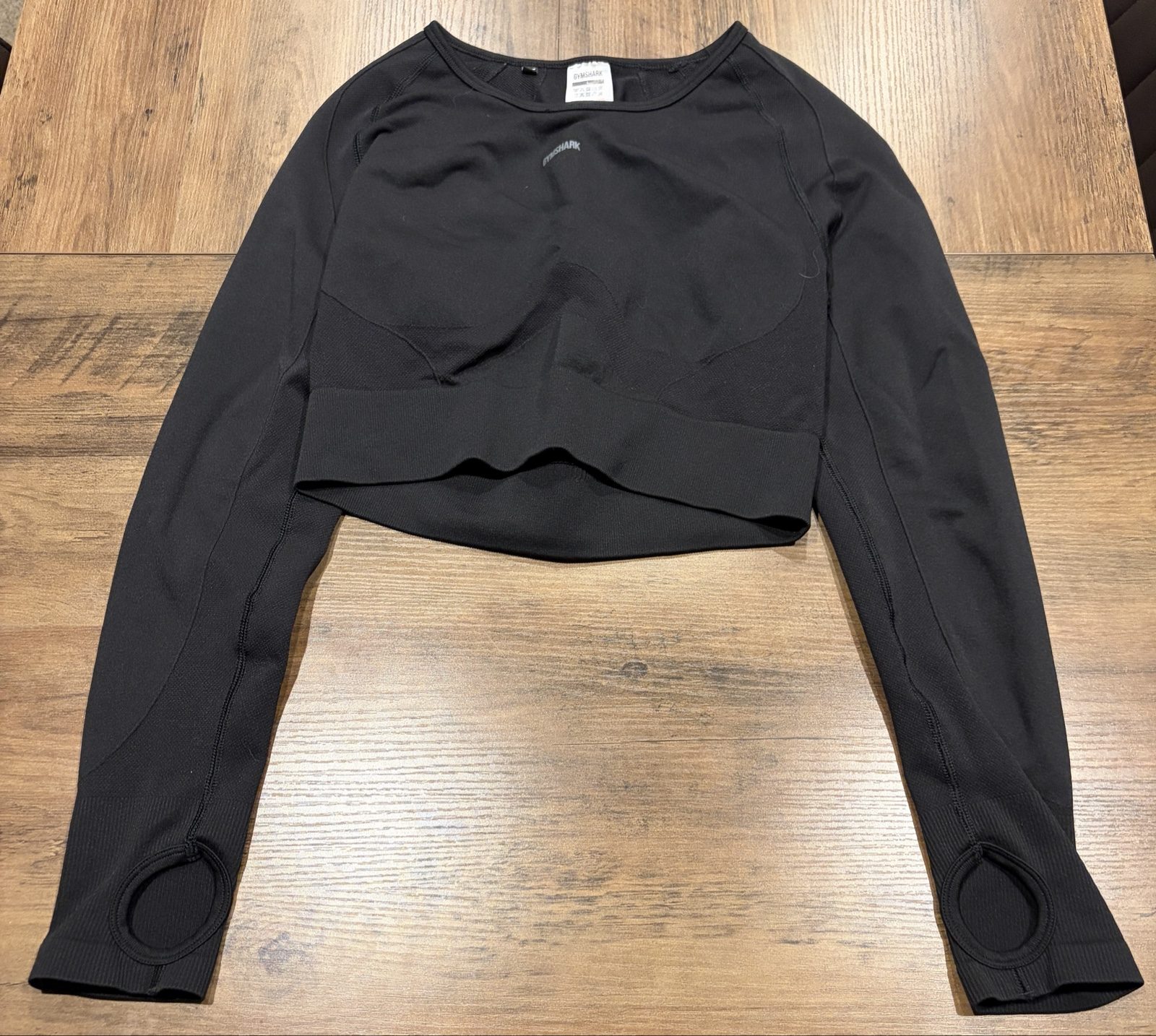 Gymshark Women's Black Long Sleeve Crop Top Large Thumb Holes