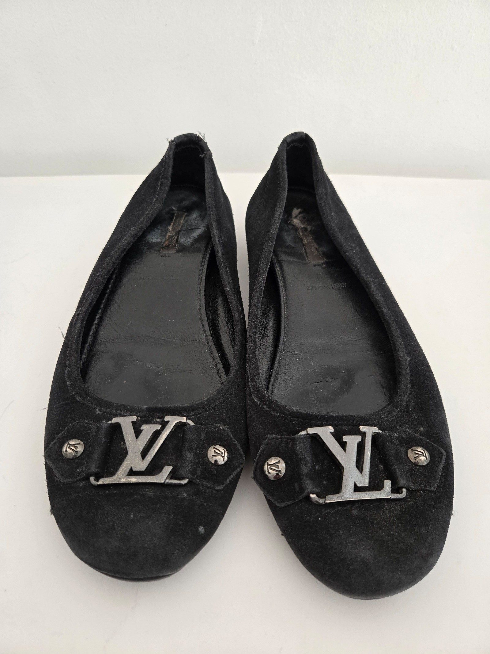 Louis Vuitton Dreamy Rose Womens Black Suede LV Logo Ballet Flats Sz 38 image 2