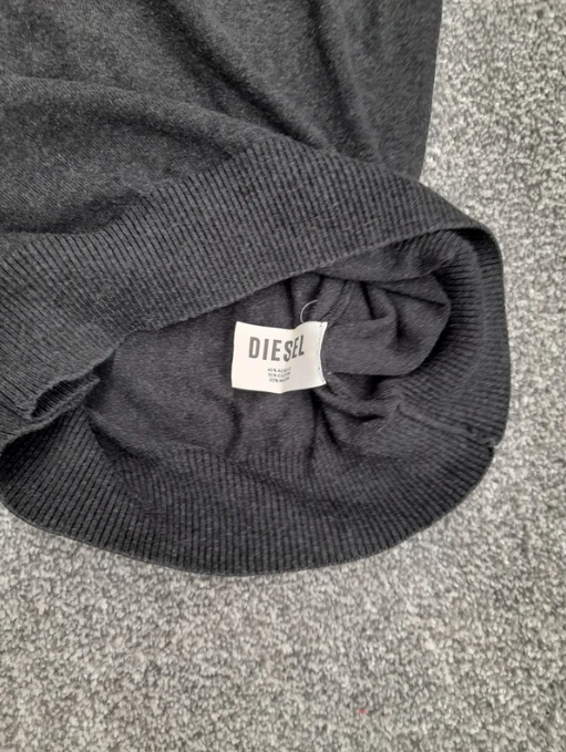 Diesel Men's Charcoal Grey Logo Knit Jumper Medium image 6