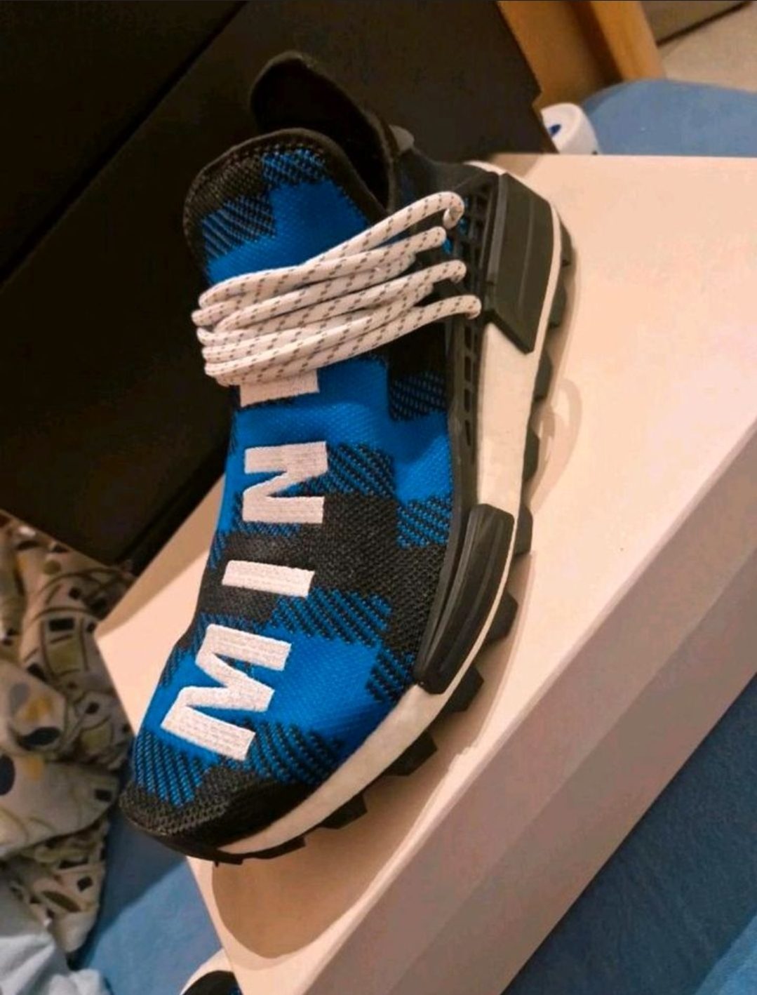 Adidas NMD Hu BBC X Pharrell Sneakers US 9,5 image 6