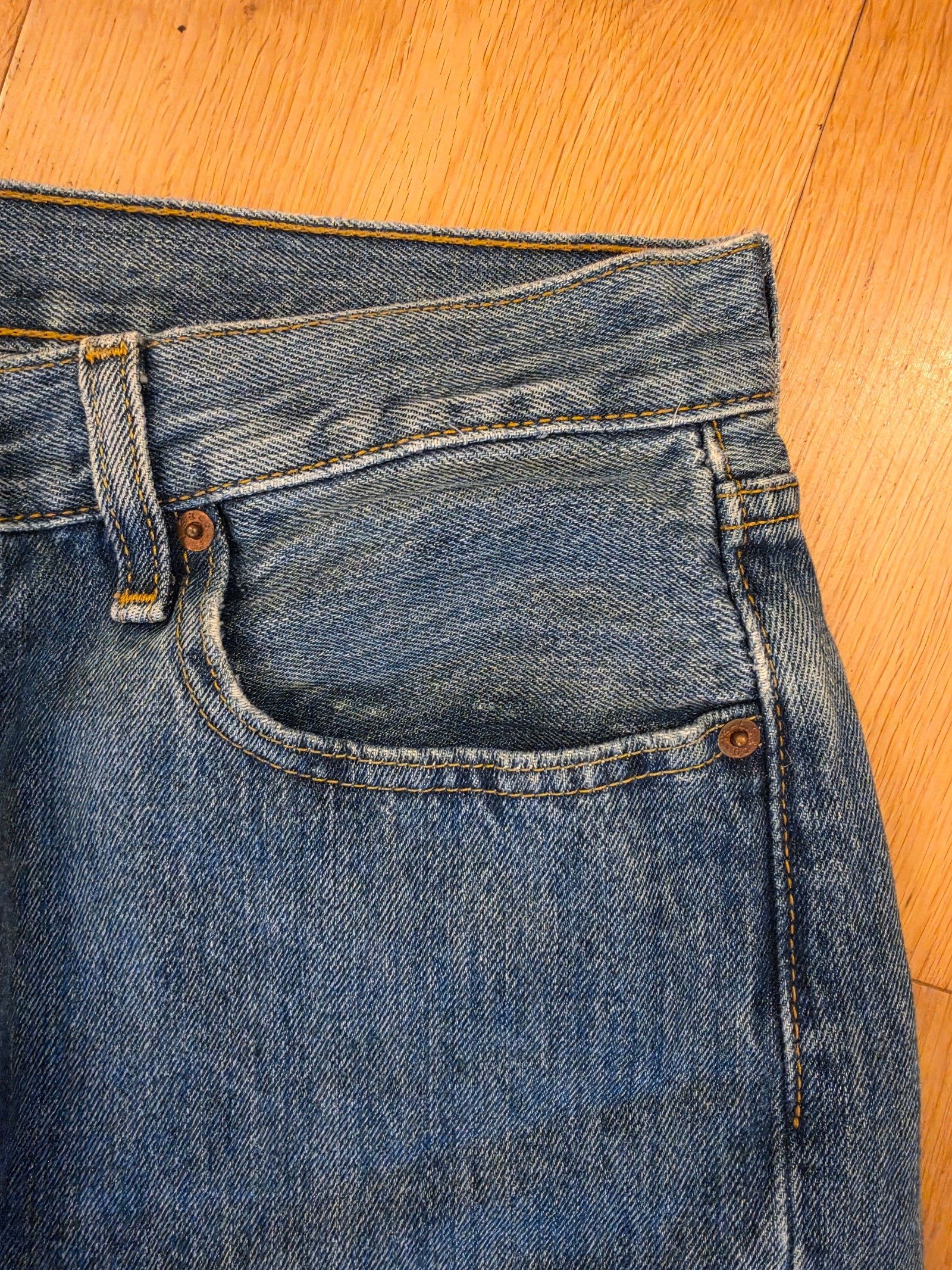Levi's 501 Blue Denim Jeans 33W 34L Fit image 3