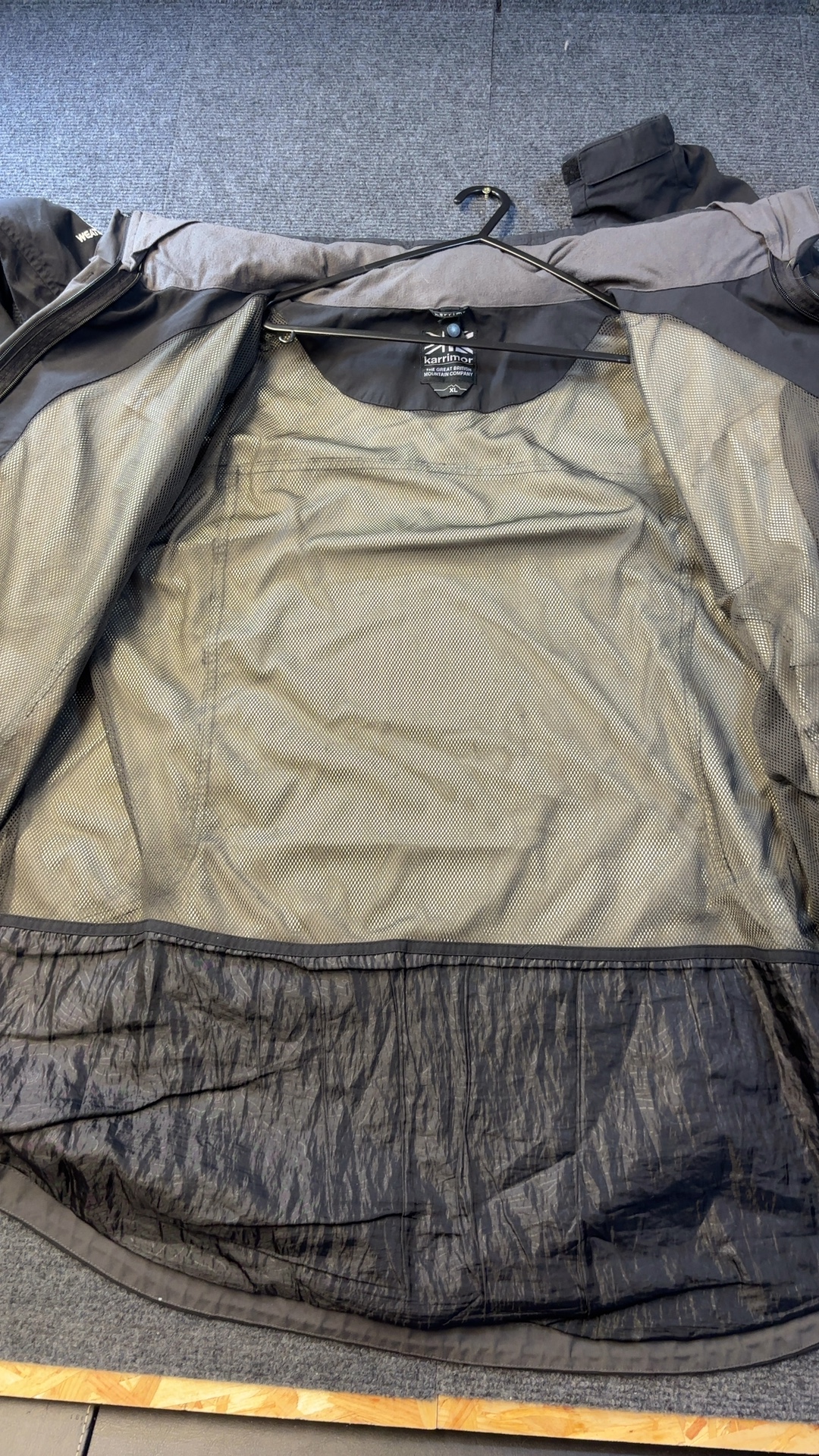 Karrimor Black Nylon Polyester Waterproof Jacket XL very good condition image 6