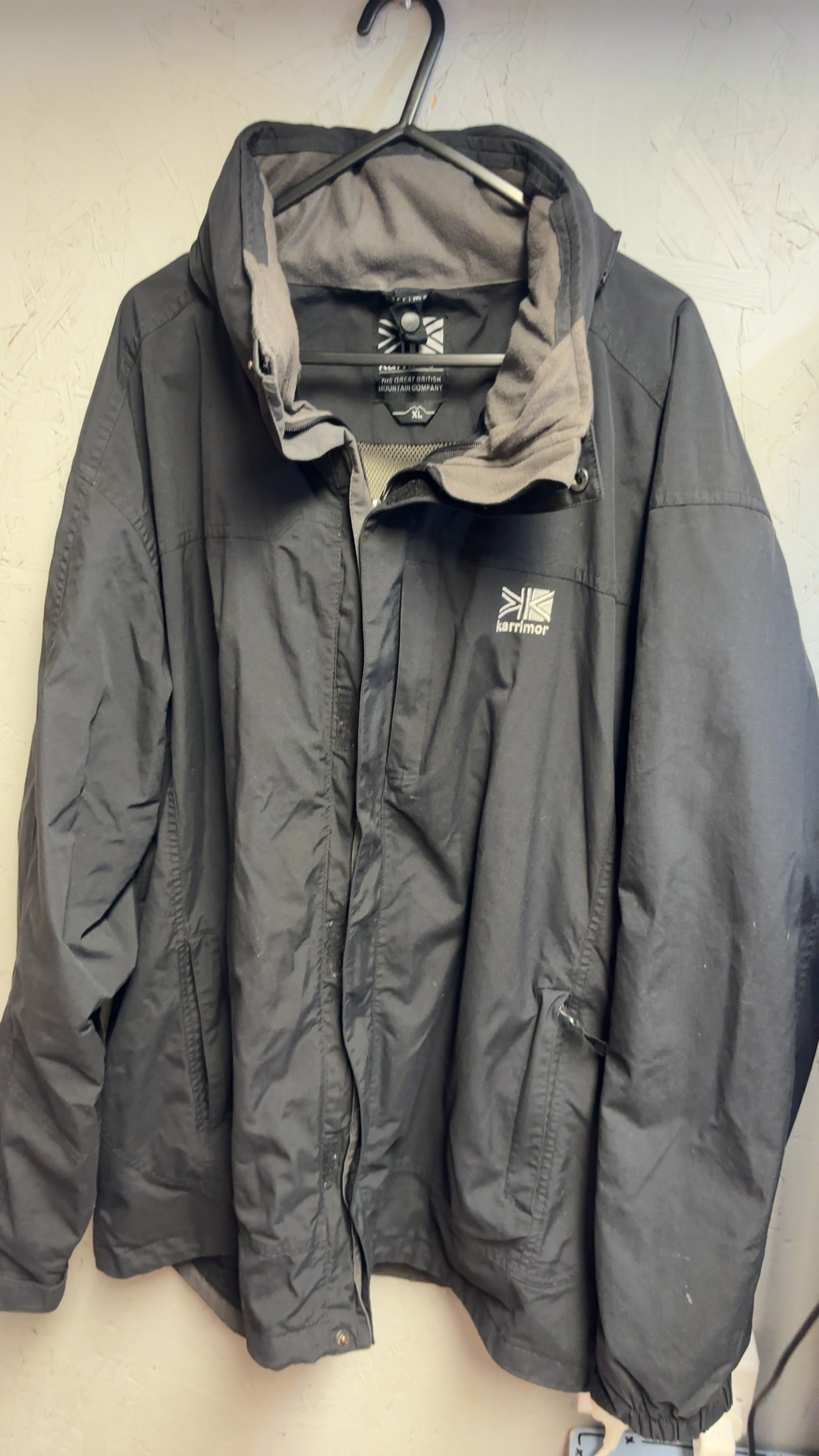 Karrimor Black Nylon Polyester Waterproof Jacket XL very good condition