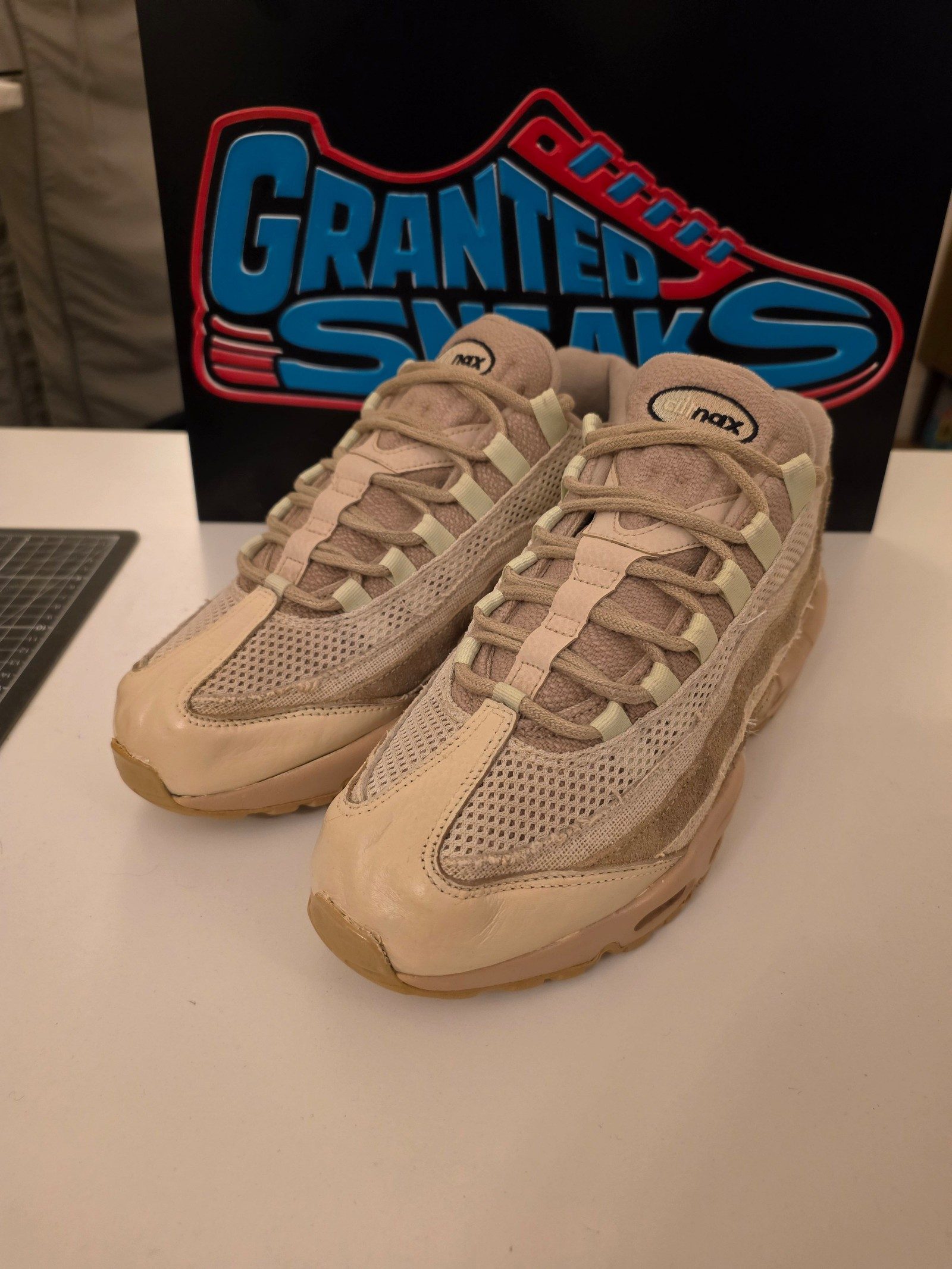 Nike Men's Brown Air Max 95 PRM Grain Trainers UK9 image 2