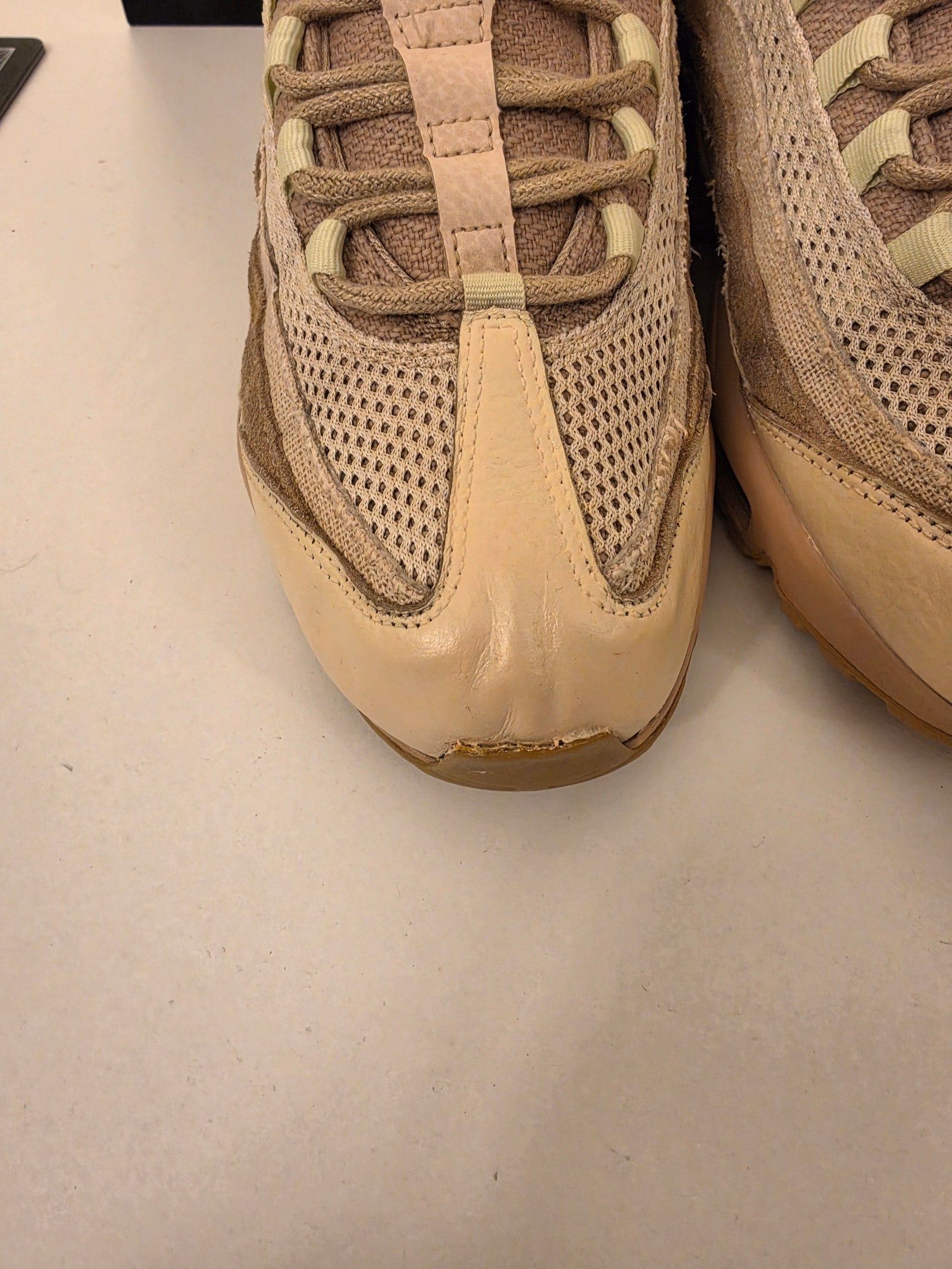 Nike Men's Brown Air Max 95 PRM Grain Trainers UK9 image 4