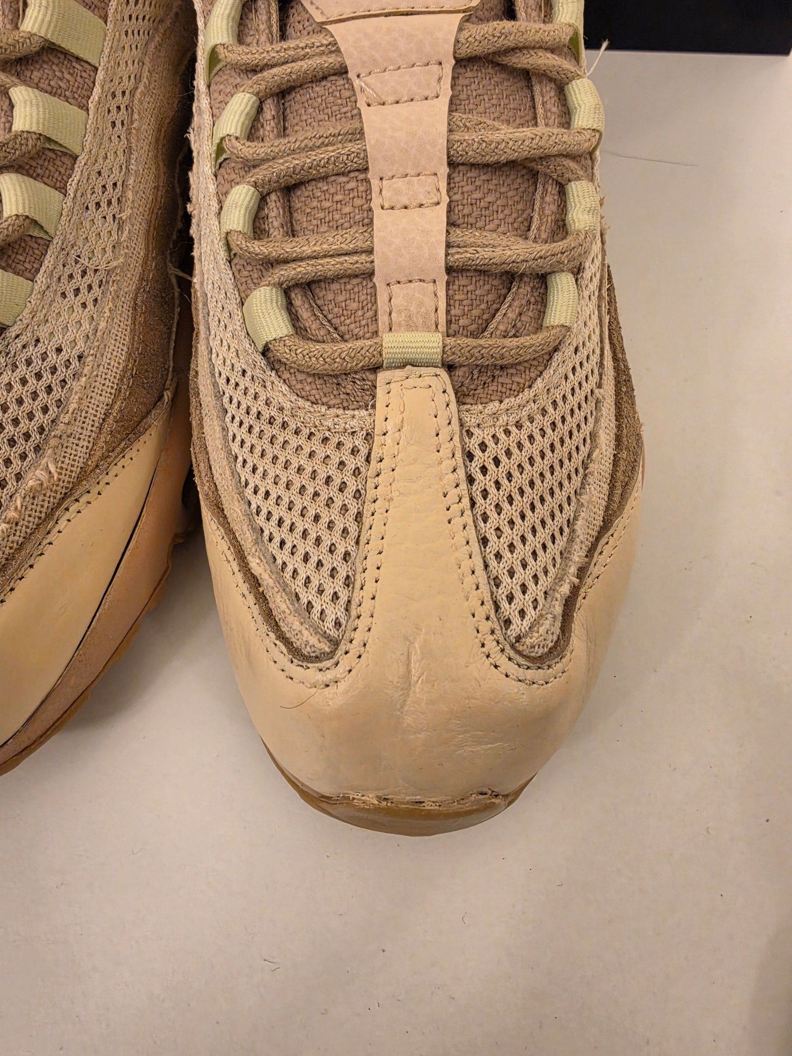 Nike Men's Brown Air Max 95 PRM Grain Trainers UK9 image 5