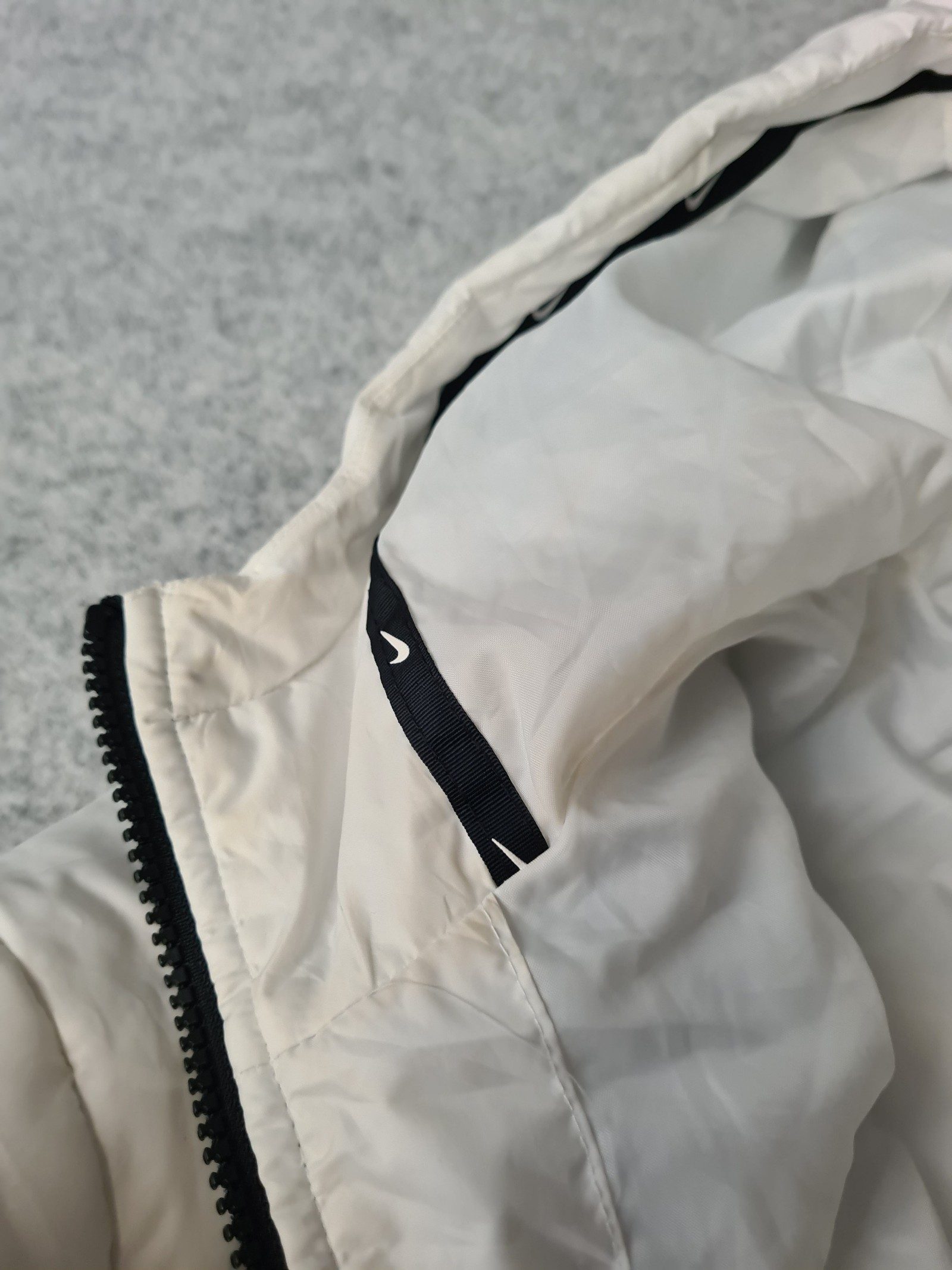Nike White Puffer Coat Therma-Fit Hooded Women’s Medium image 9