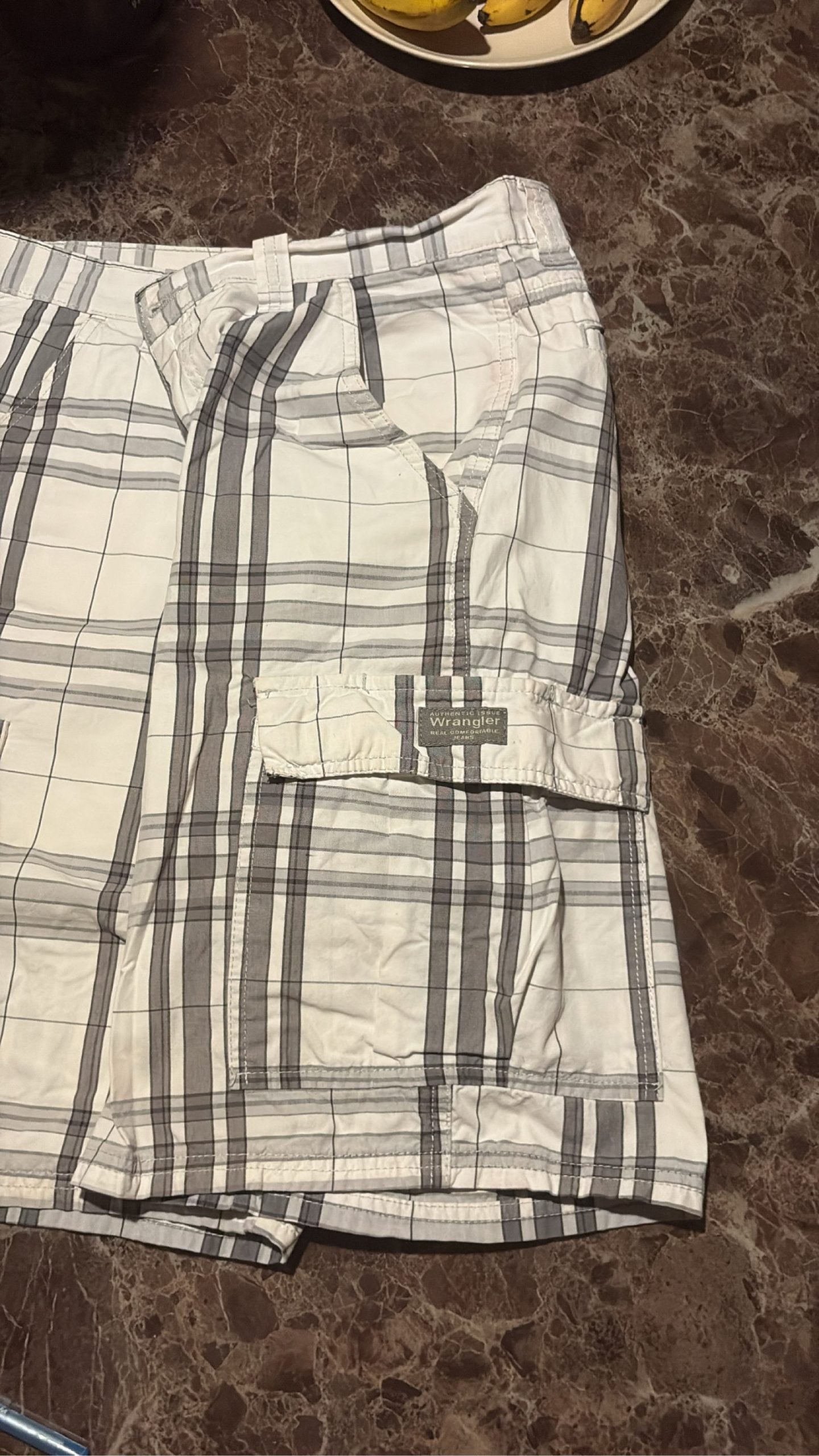 Y2K Wrangler Men White & Grey Checkered Cargo Shorts 32 image 2