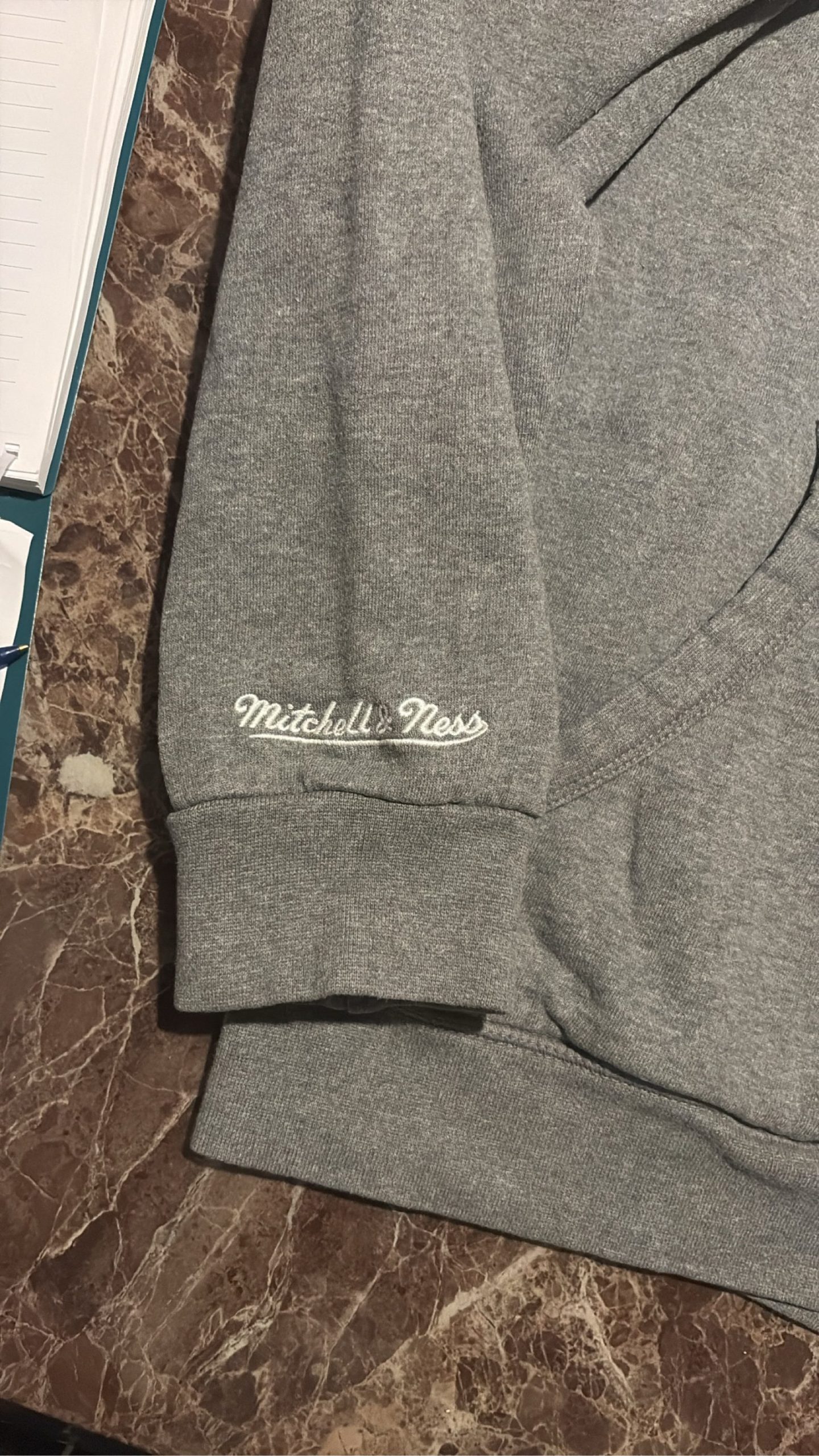 Mitchell & Ness Grey Toronto Raptors Hoodie Large image 2