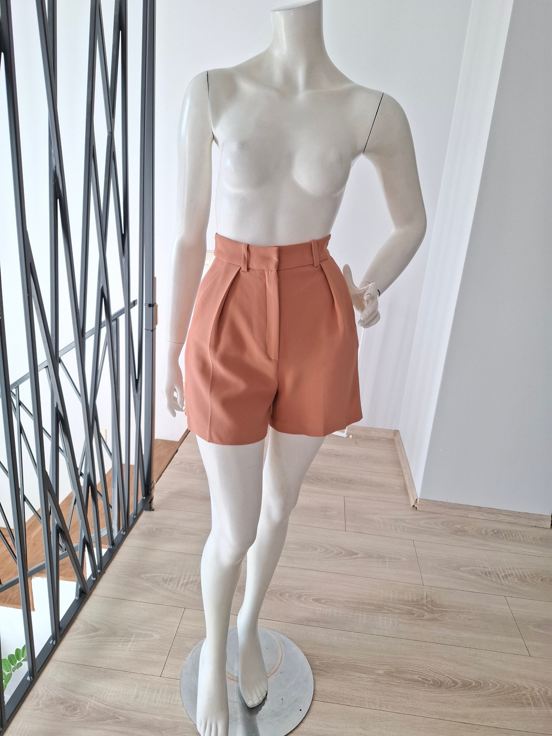 New ELISABETTA FRANCHI Pleated Tailored Shorts Size XS image 5
