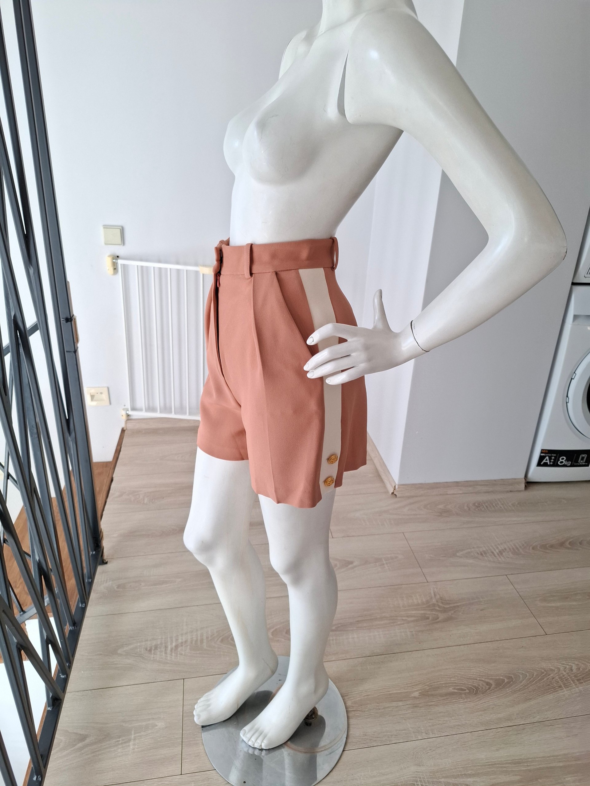 New ELISABETTA FRANCHI Pleated Tailored Shorts Size XS image 6