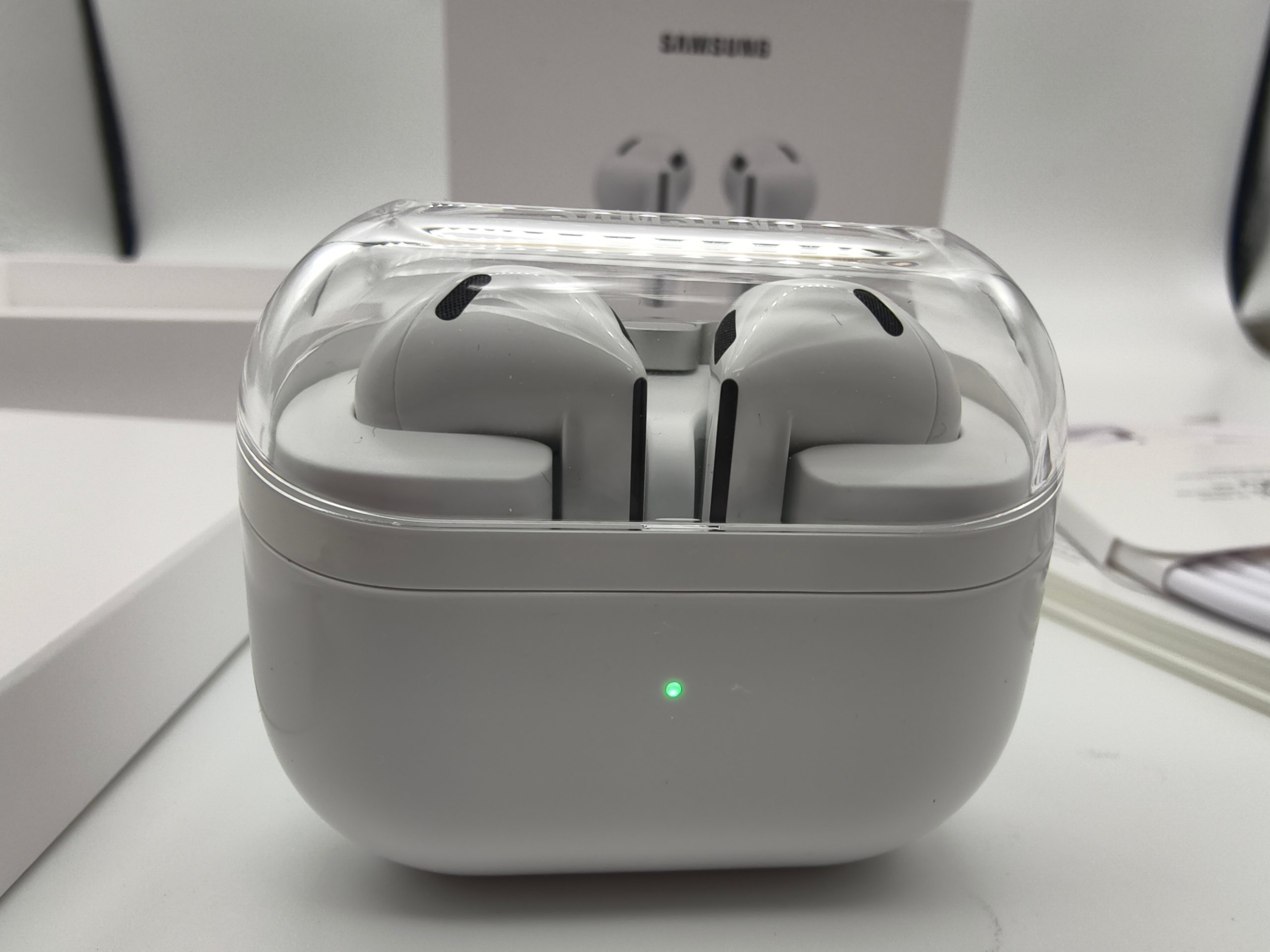 Samsung Galaxy Buds3 SM-R530 Bianchi Bluetooth Cuffie Wireless Auricolari Custodia Cavo Scatola image 2