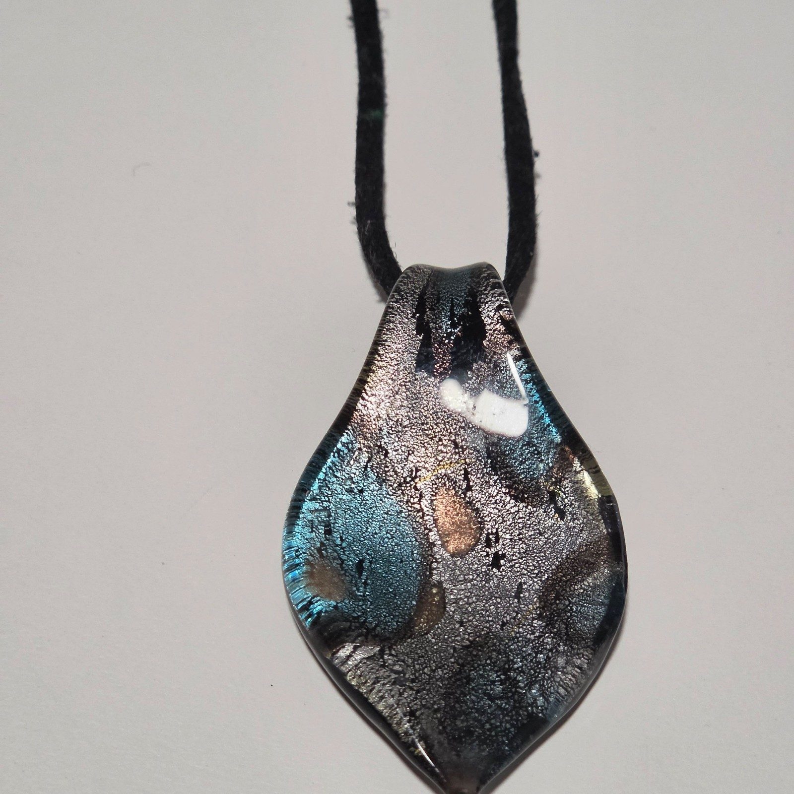 Handmade Blue & Silver Glass Pendant Necklace.b8 image 3