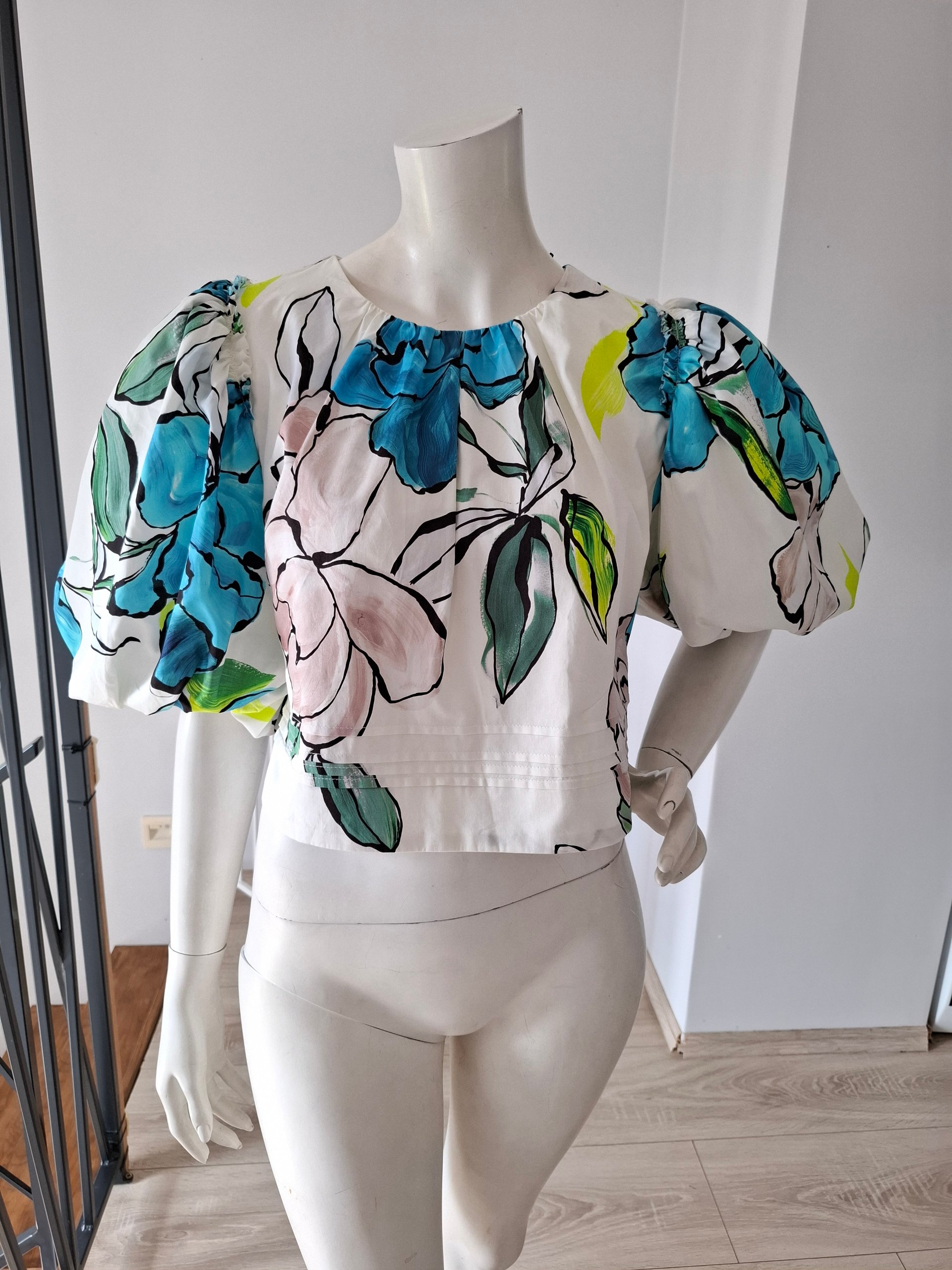 Aje. White & Blue Floral Puff Sleeve Crop Top XS Cotton image 5