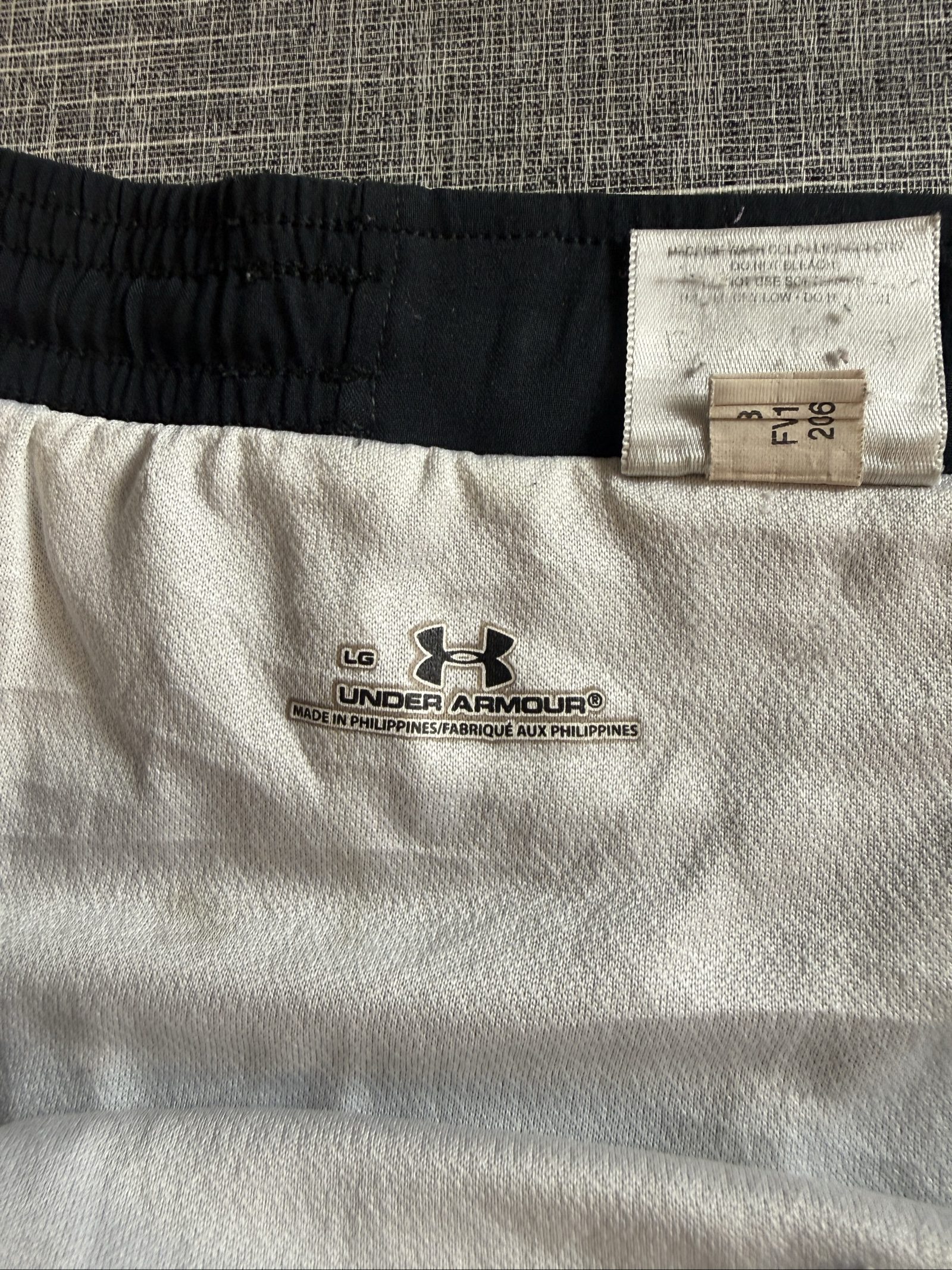 Under Armour Women’s Running Shorts Large Black White with Pink Trim image 3