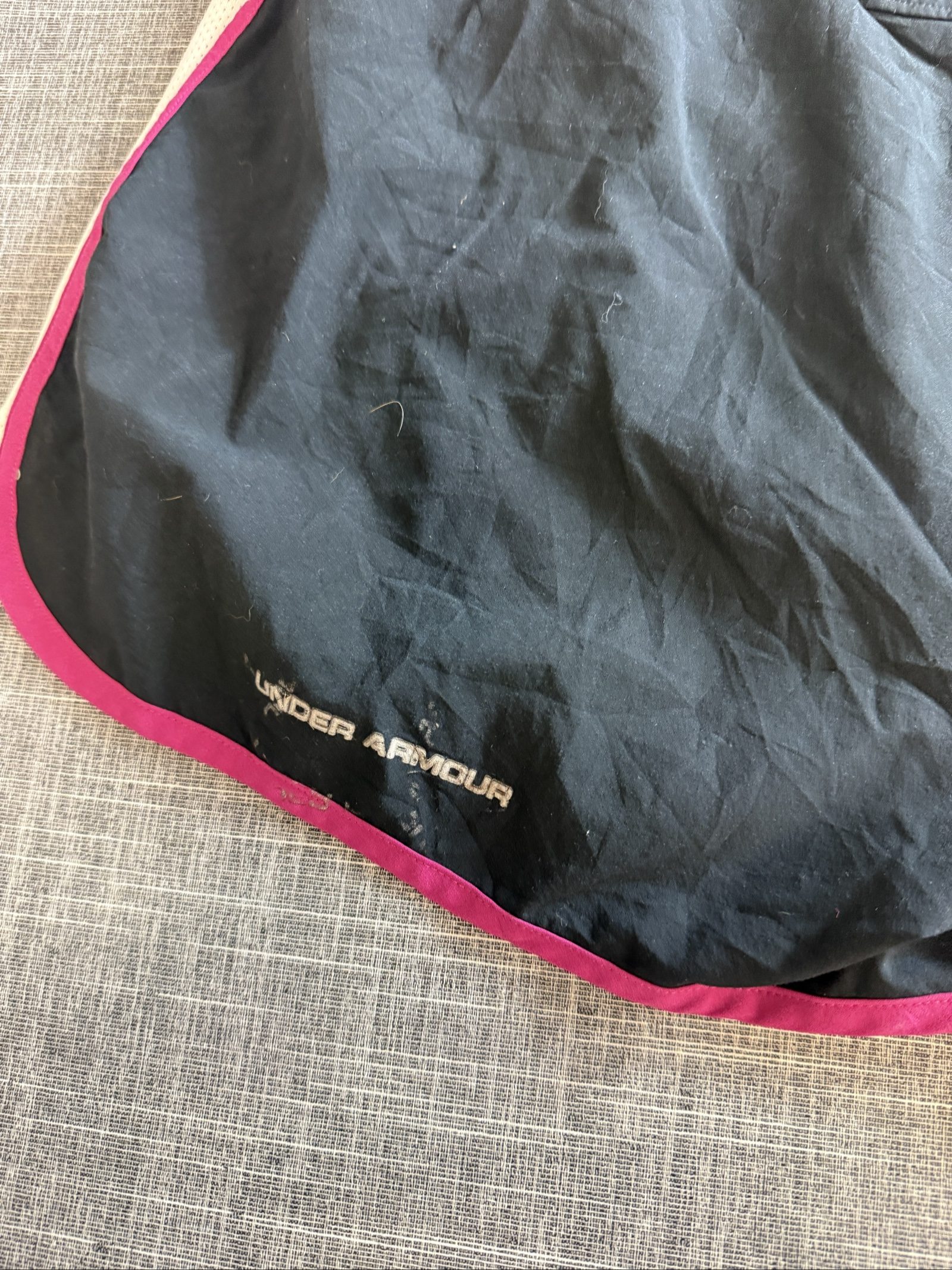 Under Armour Women’s Running Shorts Large Black White with Pink Trim image 5