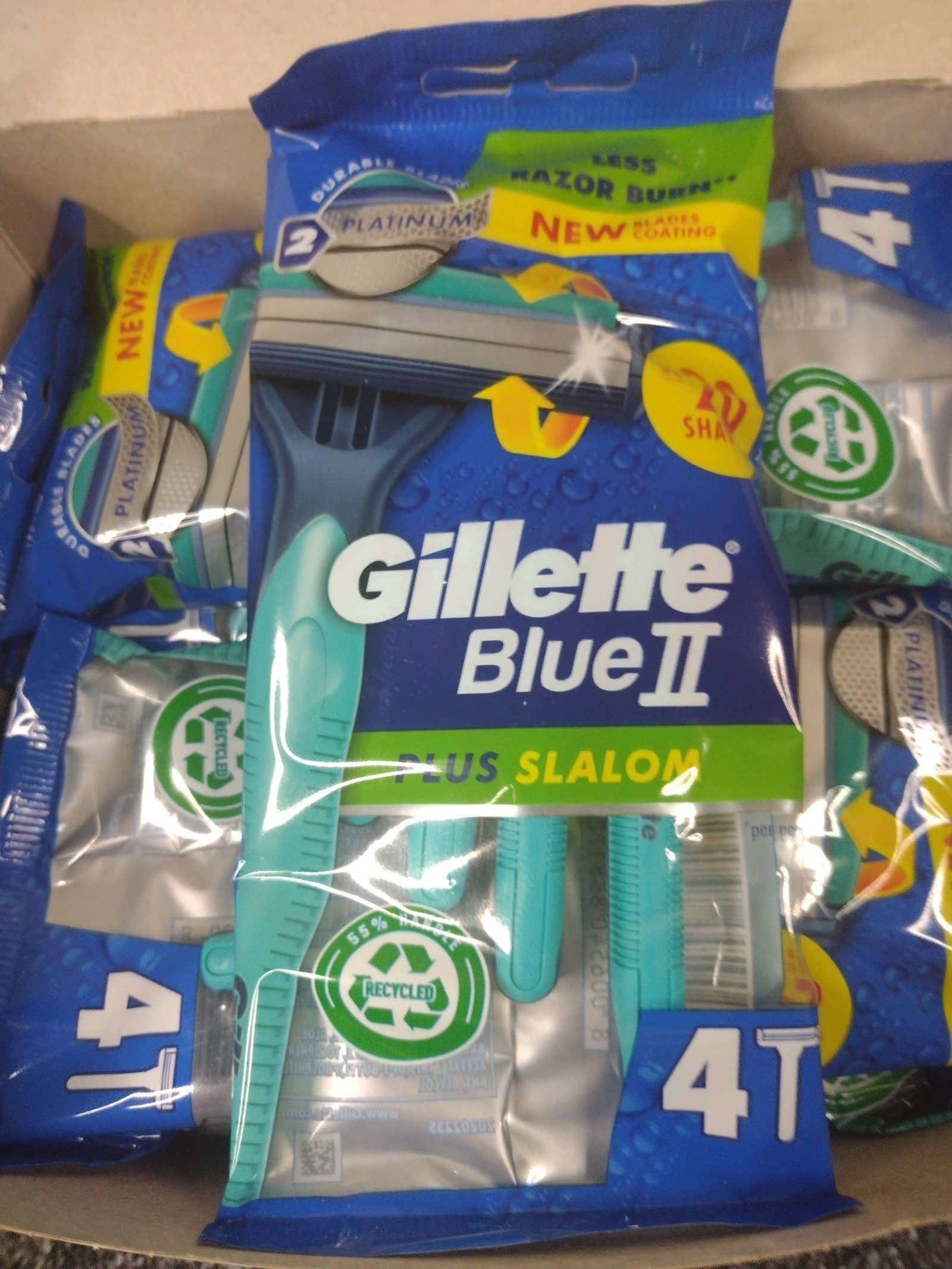 Gillette Blue II Plus Slalom Disposable Razors Pack 20x4 Blue image 5