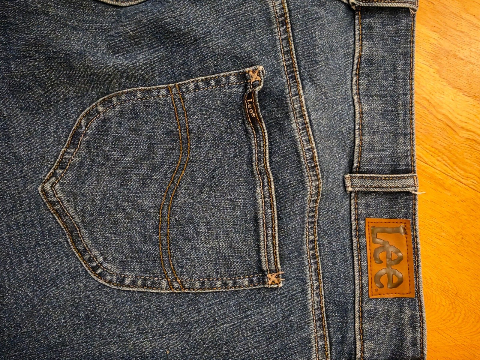 Lee Women's Blue Jeans Size 22 image 8