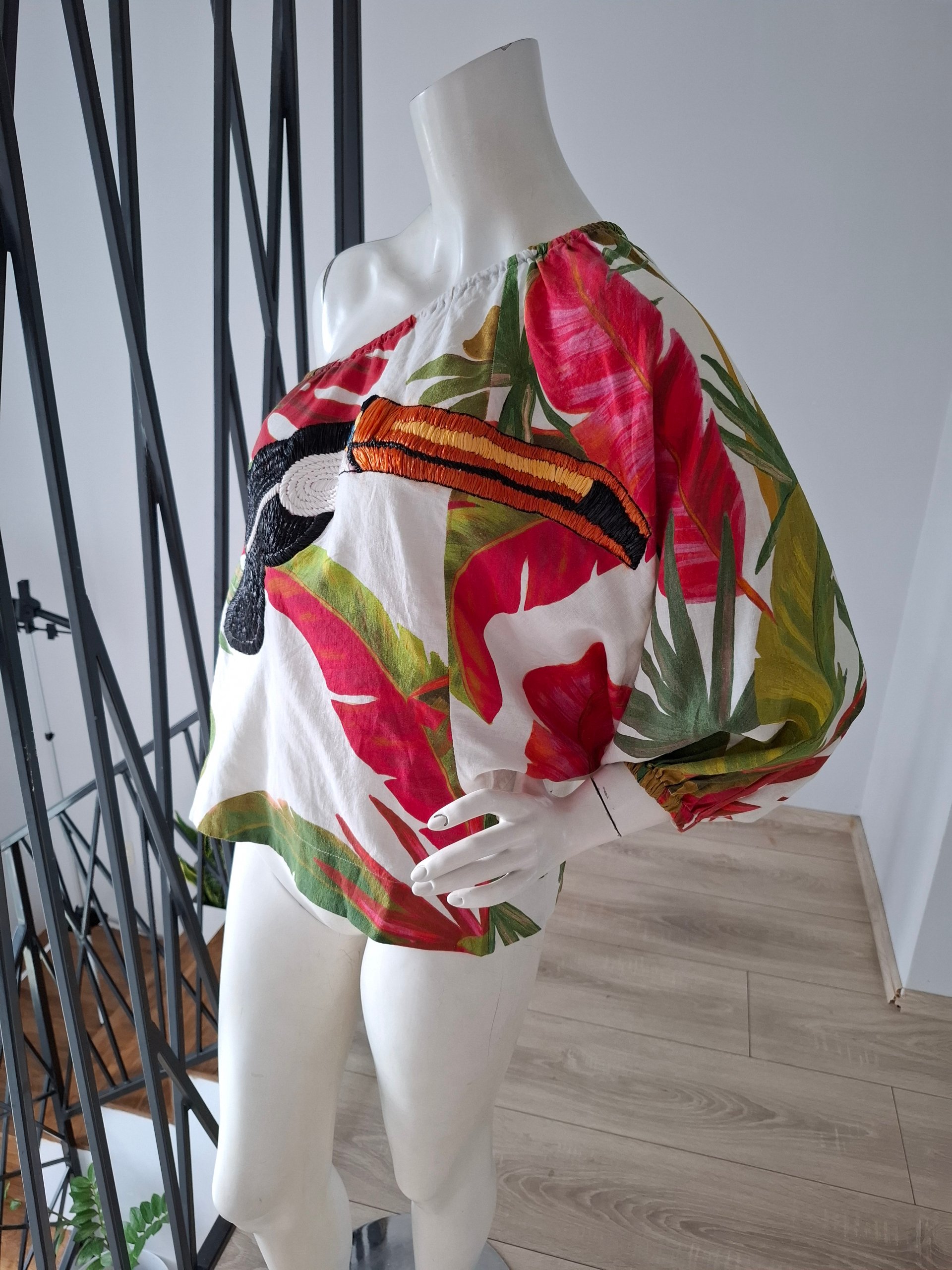 New Farm Rio Spring Forest Embroidered Toucan One Shoulder Blouse Size XS image 6