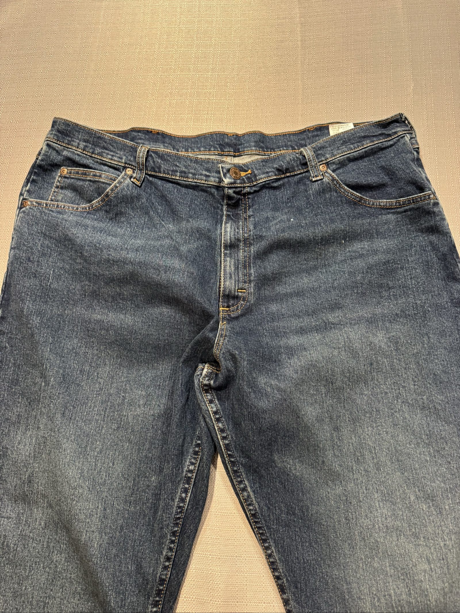 Men's Wrangler Blue Denim Jeans Classic Fit - Dark Blue - 40x30 image 2