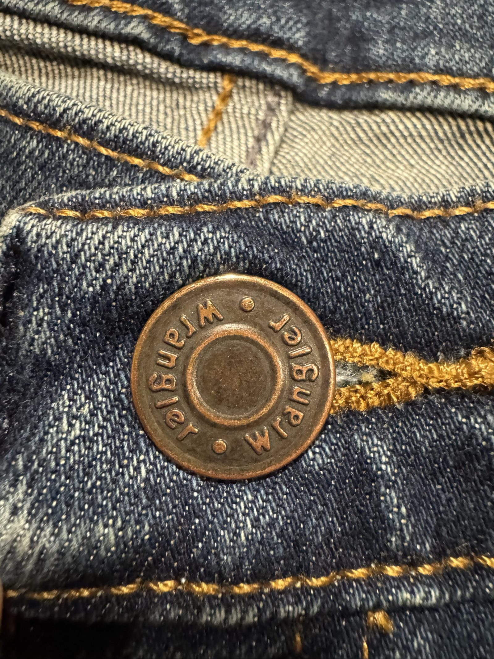 Men's Wrangler Blue Denim Jeans Classic Fit - Dark Blue - 40x30 image 3