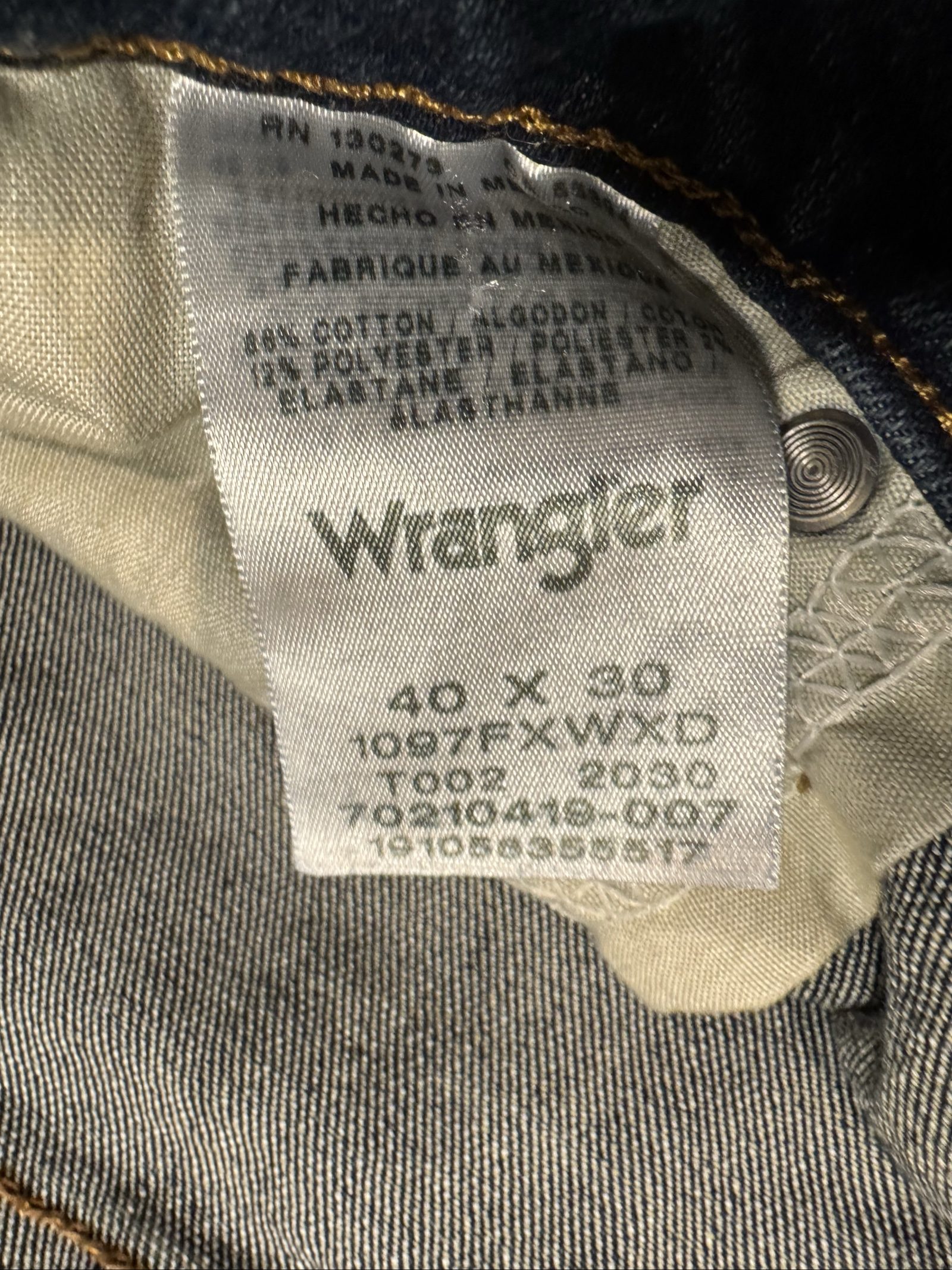 Men's Wrangler Blue Denim Jeans Classic Fit - Dark Blue - 40x30 image 4