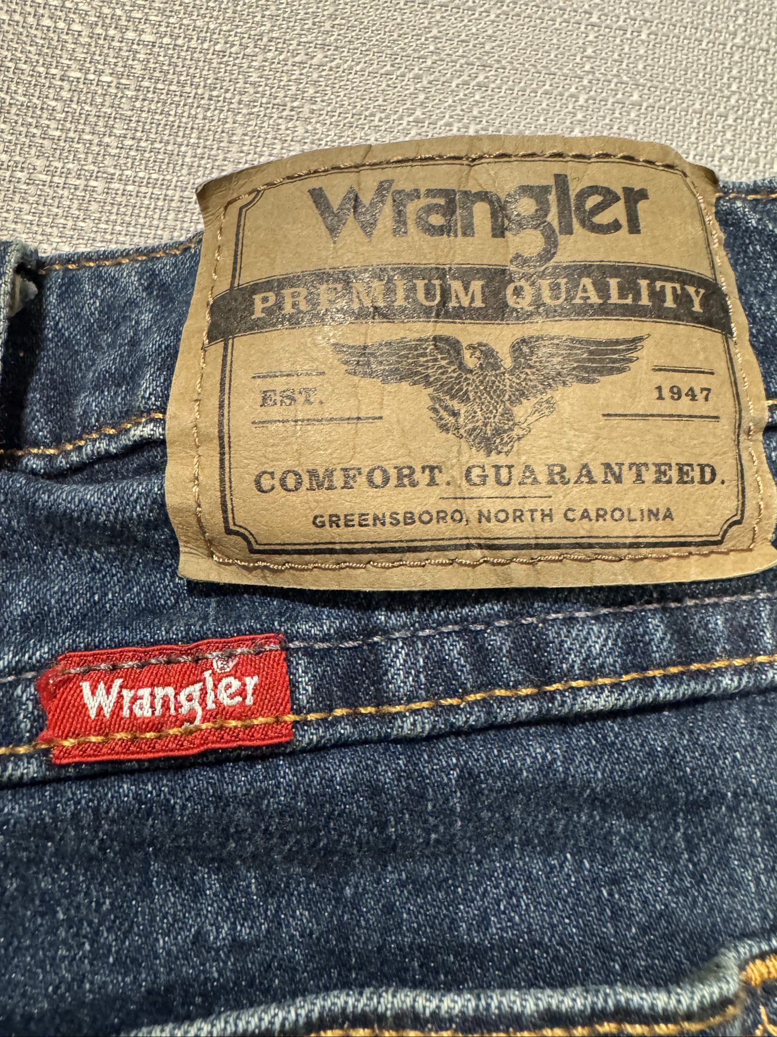 Men's Wrangler Blue Denim Jeans Classic Fit - Dark Blue - 40x30 image 6