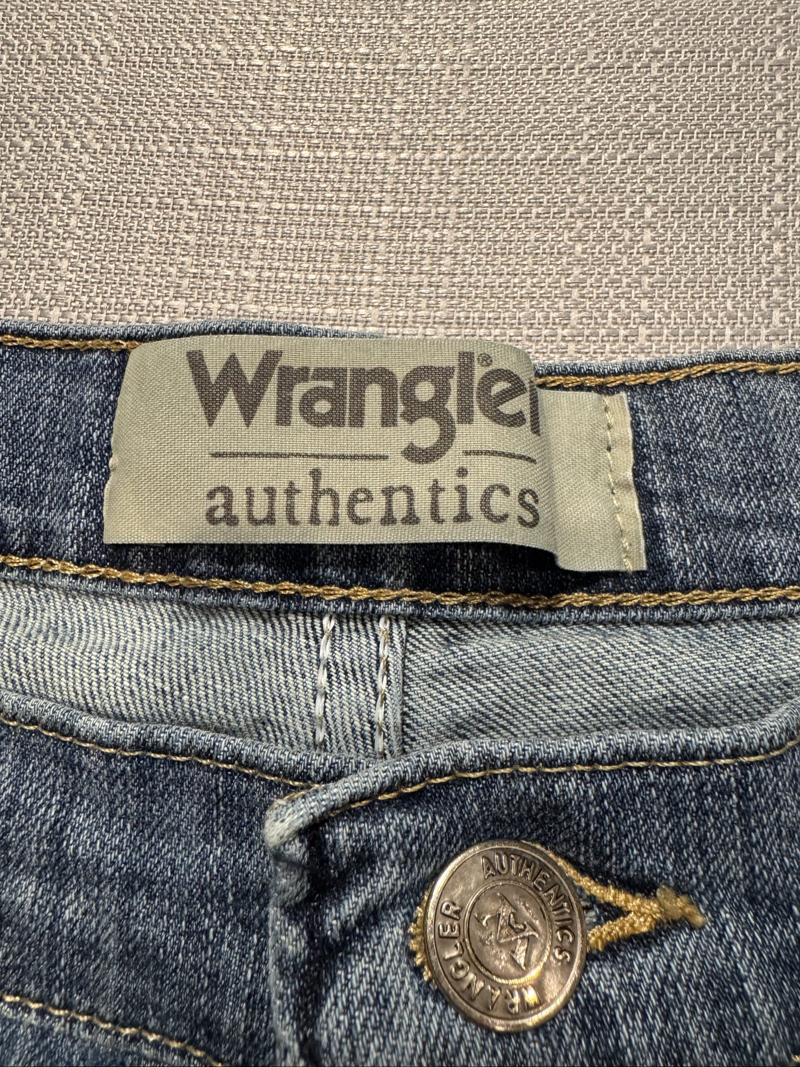 Men’s Wrangler Authentics Relaxed Fit Jeans – Medium Wash Blue – 40x30 image 4