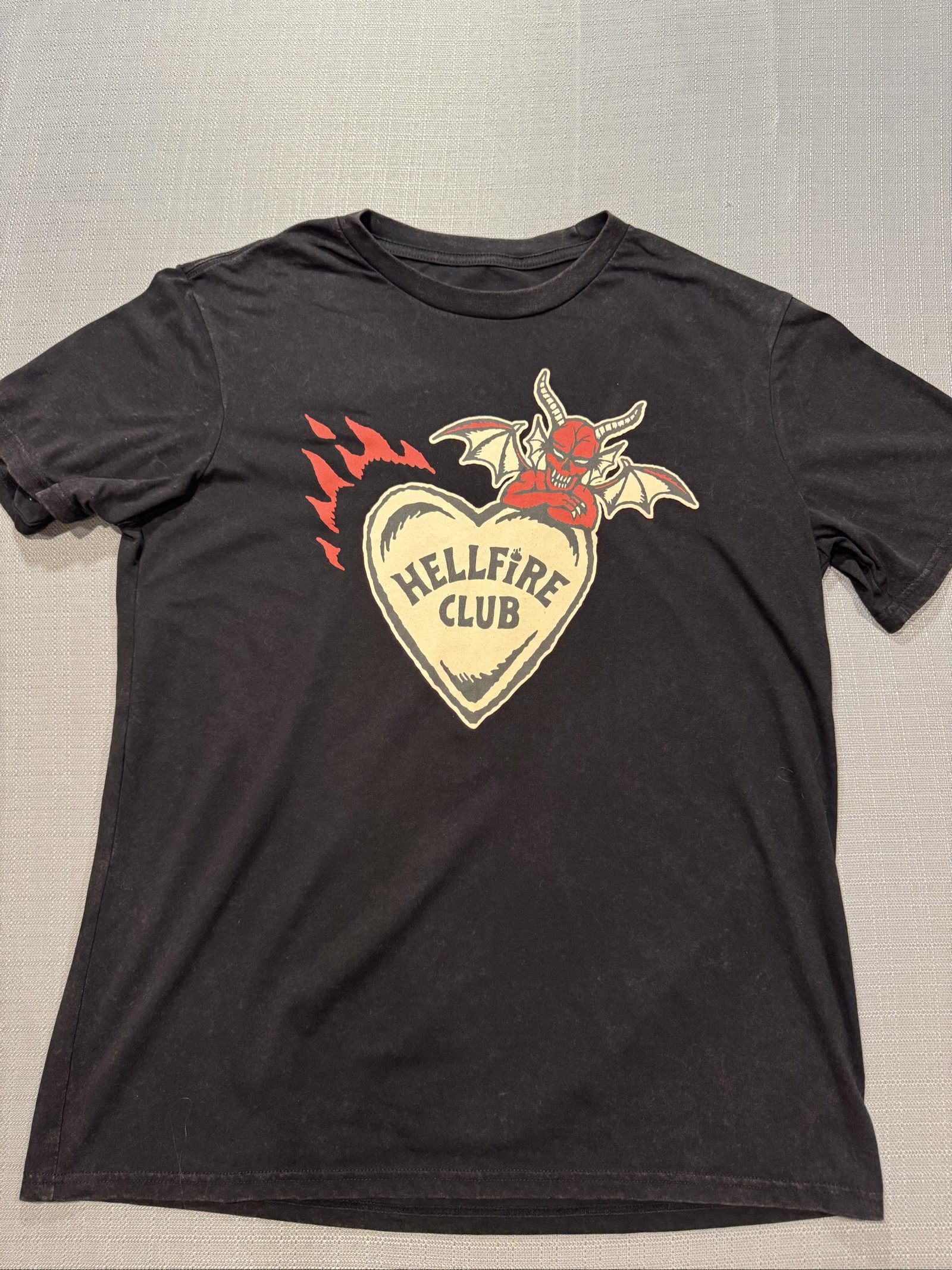 Men’s Stranger Things Hellfire Club Graphic T-Shirt – Black – Medium