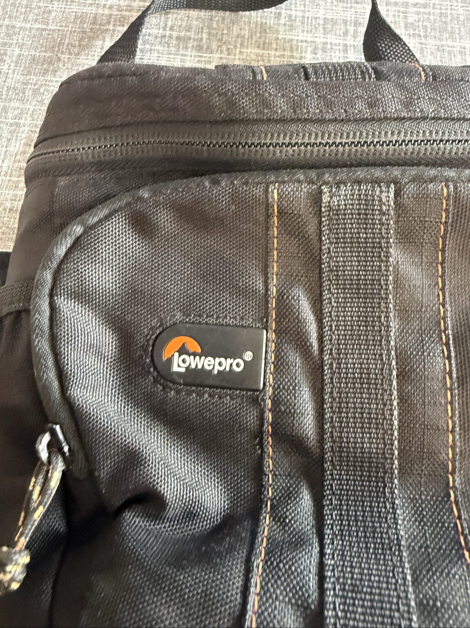 Lowepro Black Compact Camera Bag Small Padded Shoulder Strap Case image 2