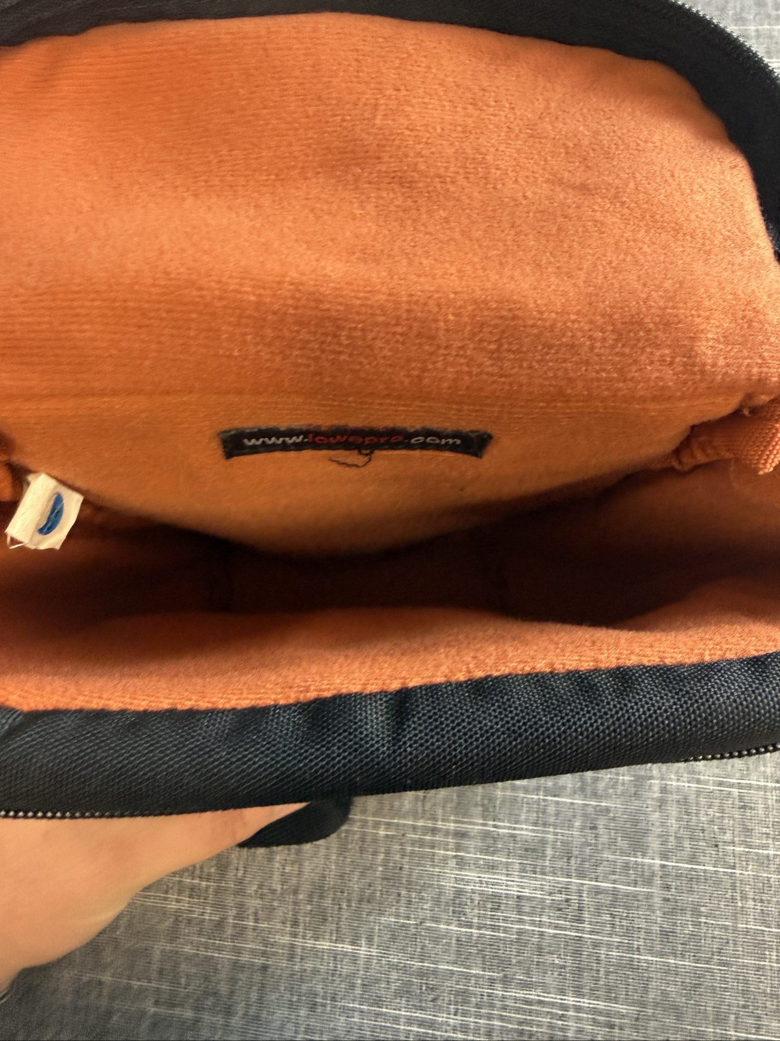 Lowepro Black Compact Camera Bag Small Padded Shoulder Strap Case image 3
