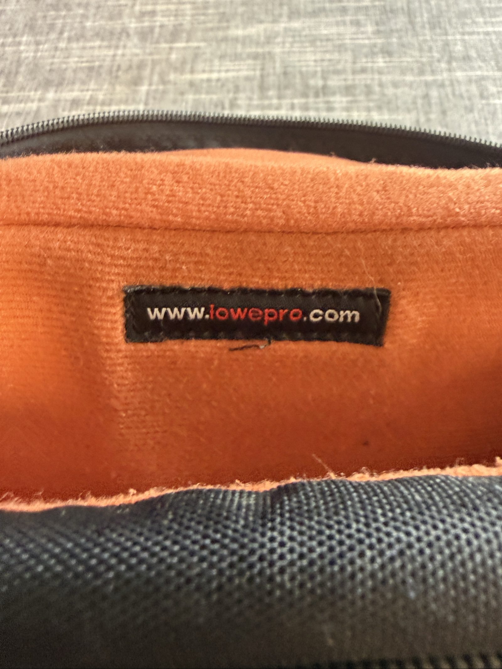 Lowepro Black Compact Camera Bag Small Padded Shoulder Strap Case image 4