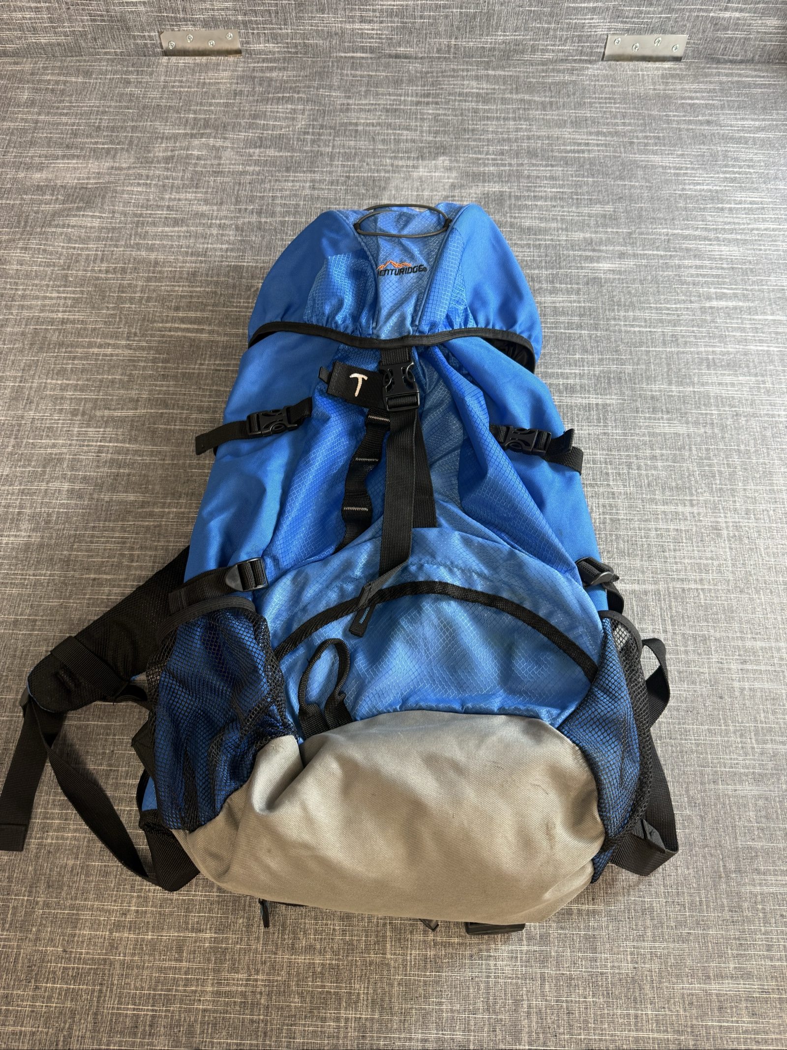 Adventuridge Blue Outdoor Hiking Backpack Rucksack with Multiple Compartments