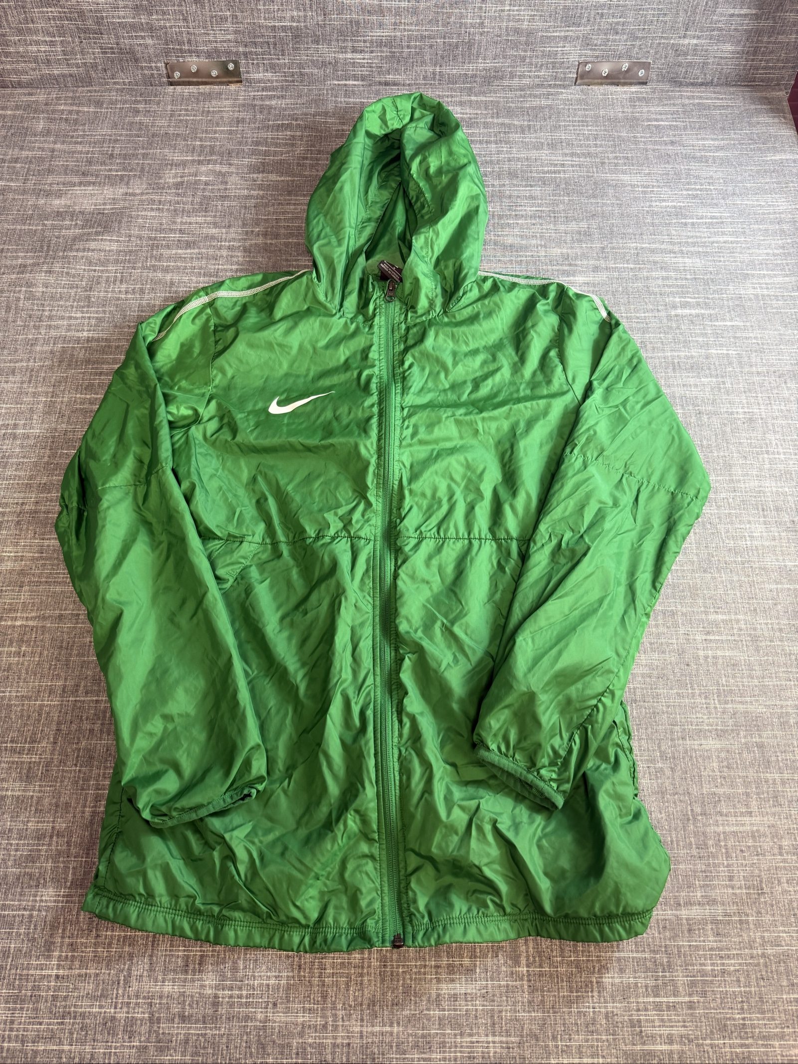 Nike Men's Green Hooded Lightweight Windbreaker Jacket Medium Polyester