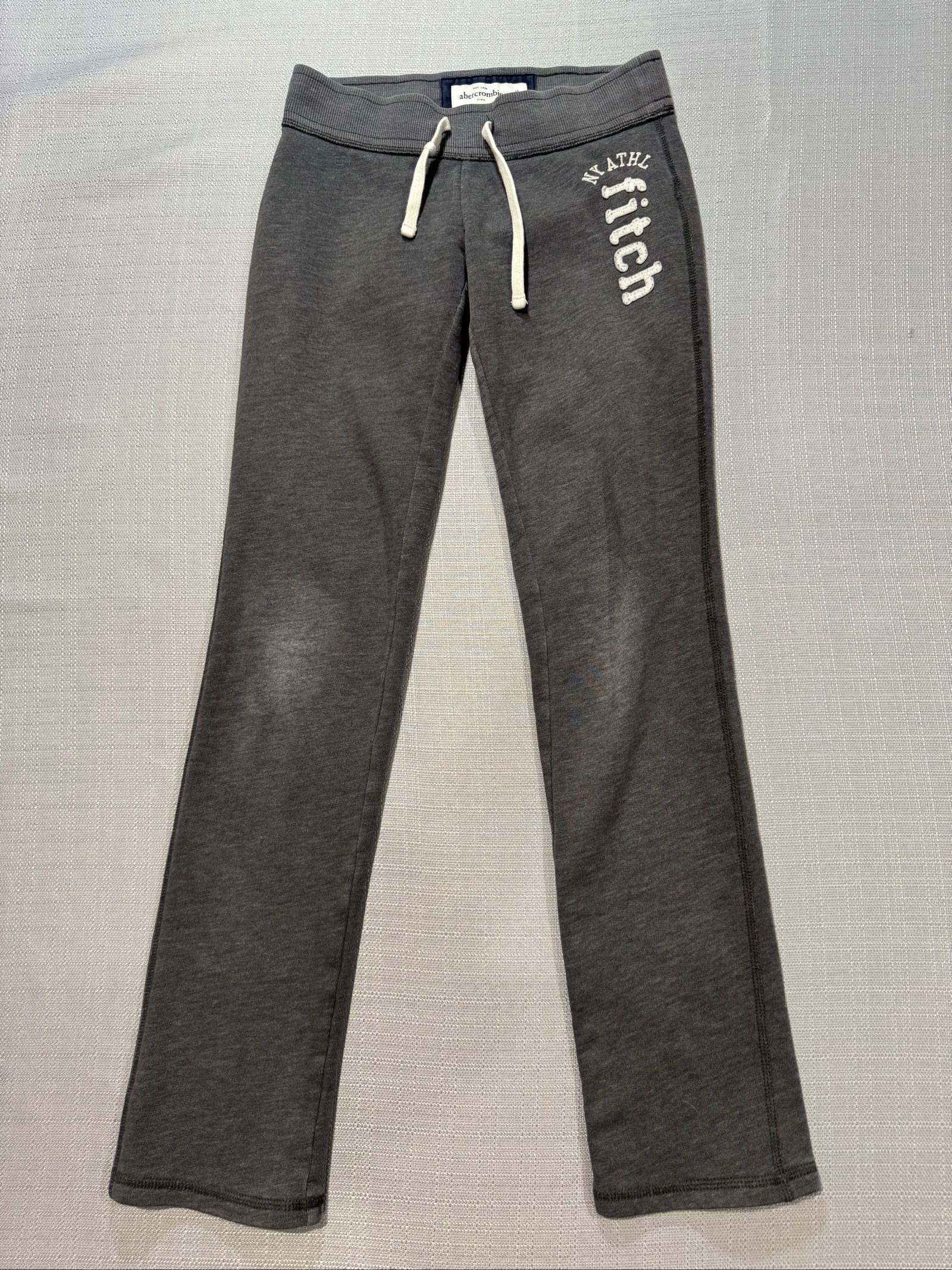 Kid’s Abercrombie NY Athletic Jogger Sweatpants – Charcoal Gray – Medium