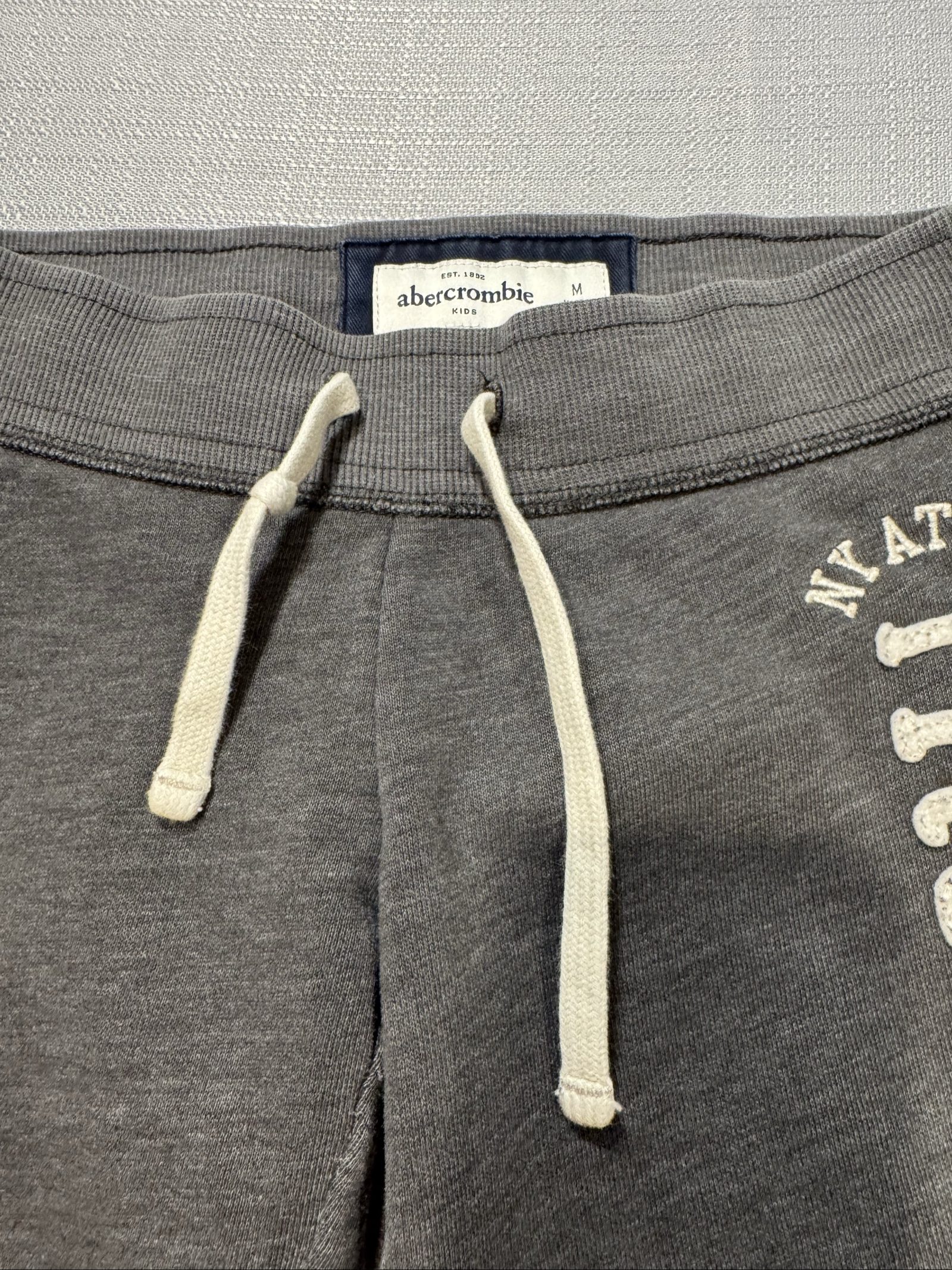 Kid’s Abercrombie NY Athletic Jogger Sweatpants – Charcoal Gray – Medium image 3