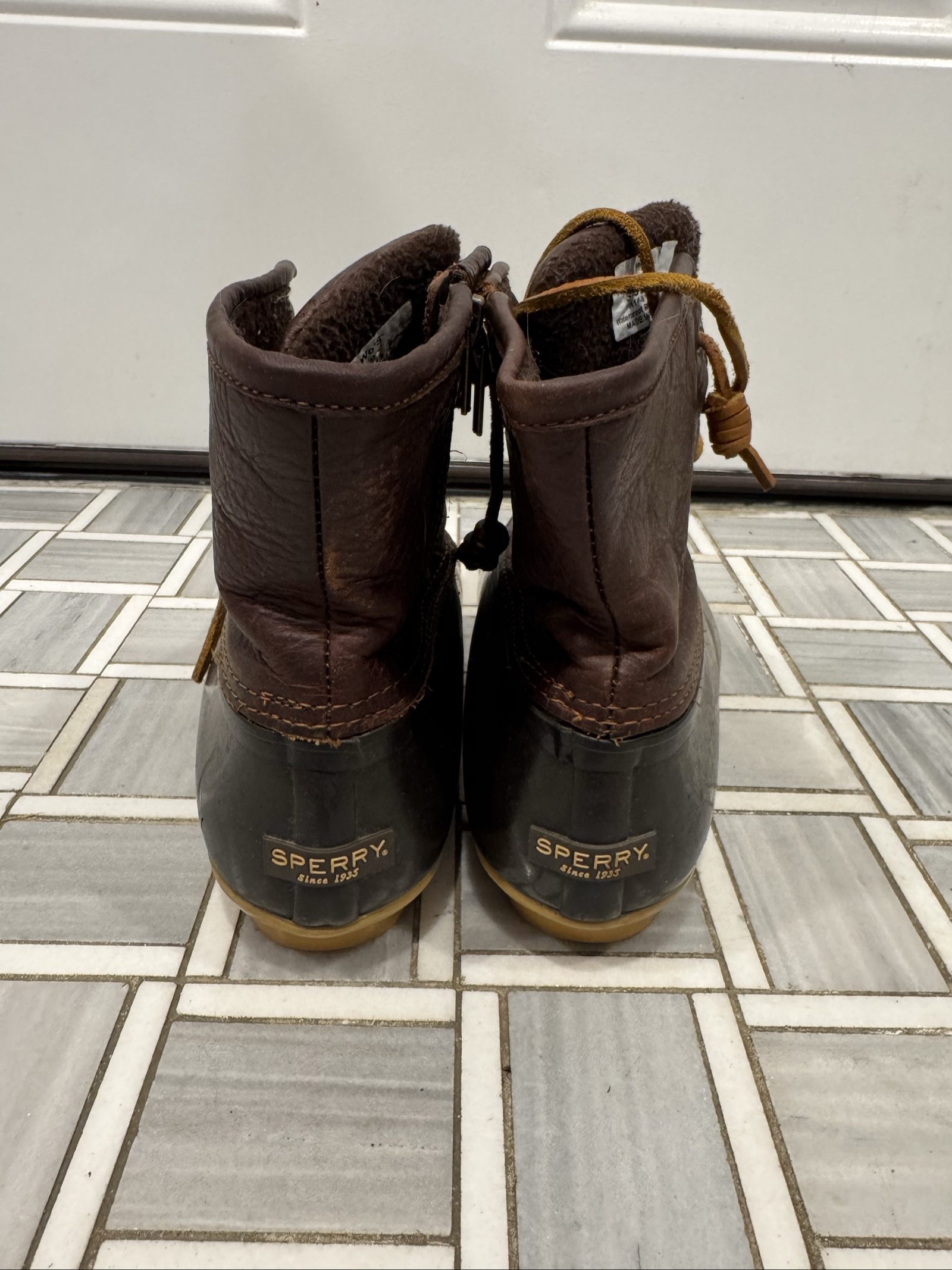 Women’s Sperry Waterproof Duck Boots Leather Lace Up – Brown Black – 9 image 2