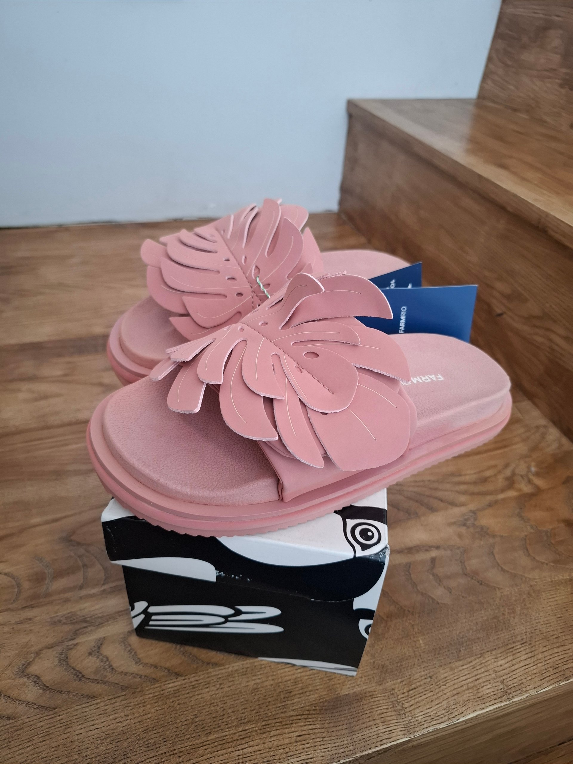 New Farm Rio Pale Pink Monstera Anatomic Slide Sandals US 8 (EU 39)