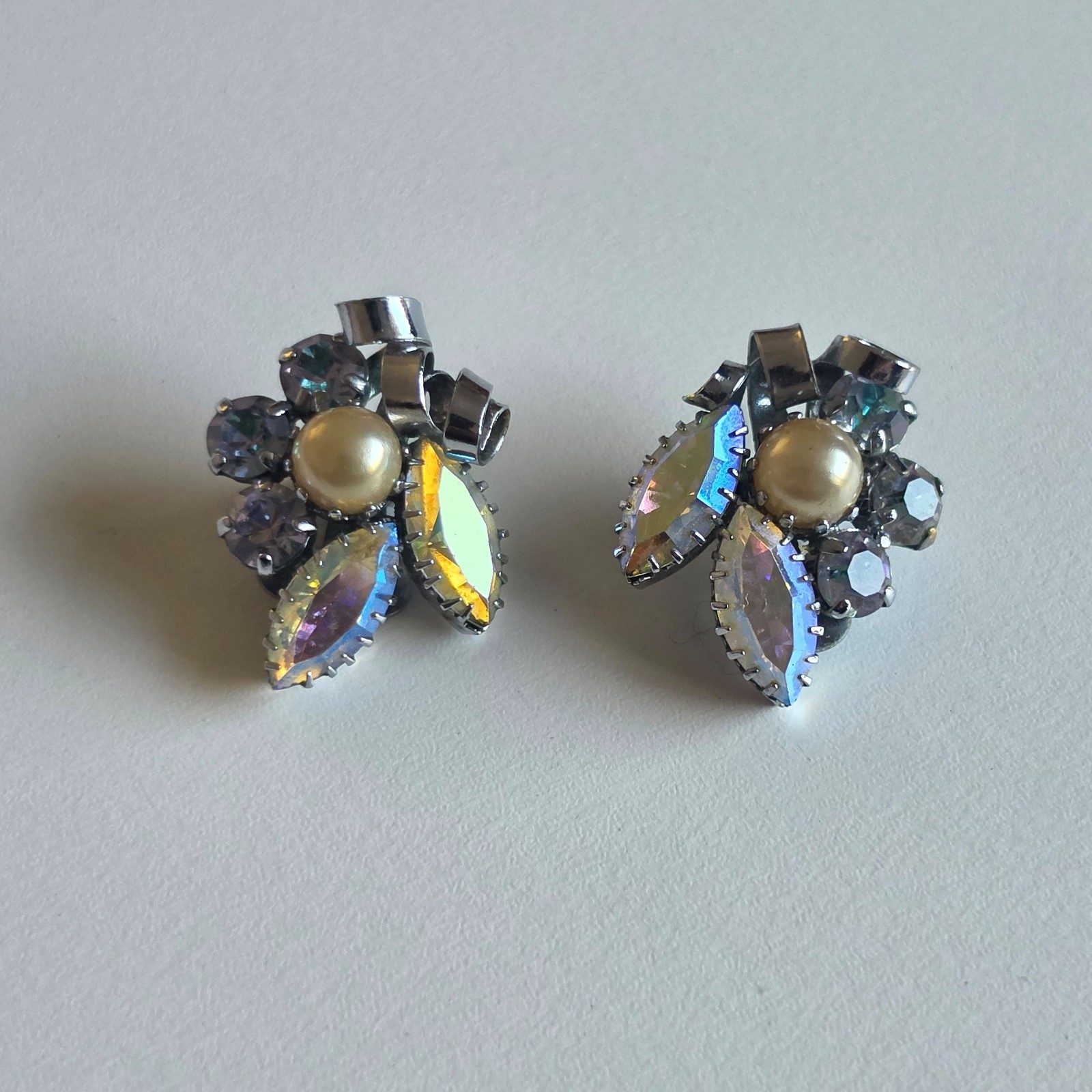 Vintage Silver-tone Multi-Colour Clip-on Earrings.b9
