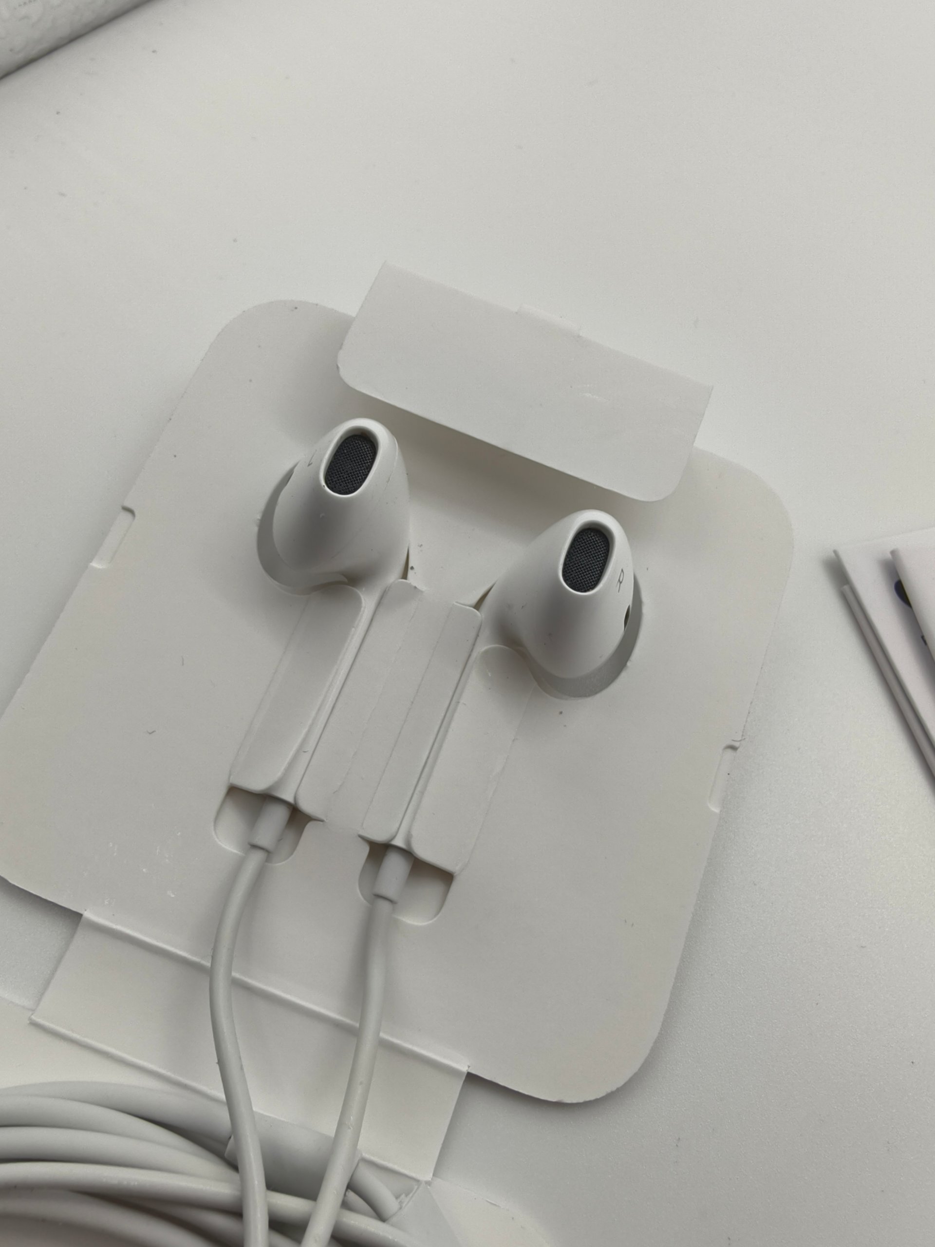 Apple EarPods Lightning Connector Bianchi Cuffie Auricolari image 4