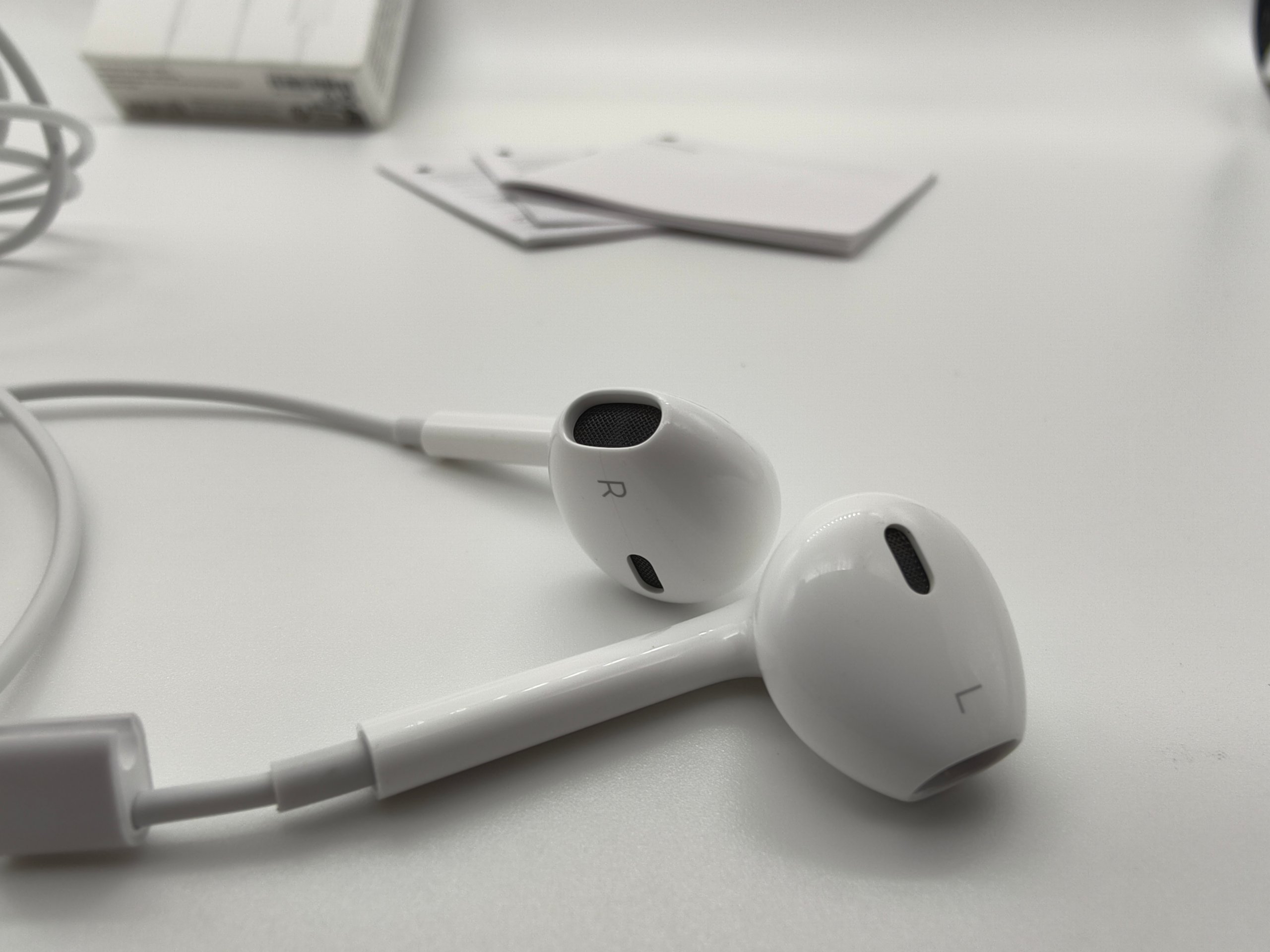 Apple EarPods Bianchi A3046 Connettore USB-C Cavo e Controller image 3