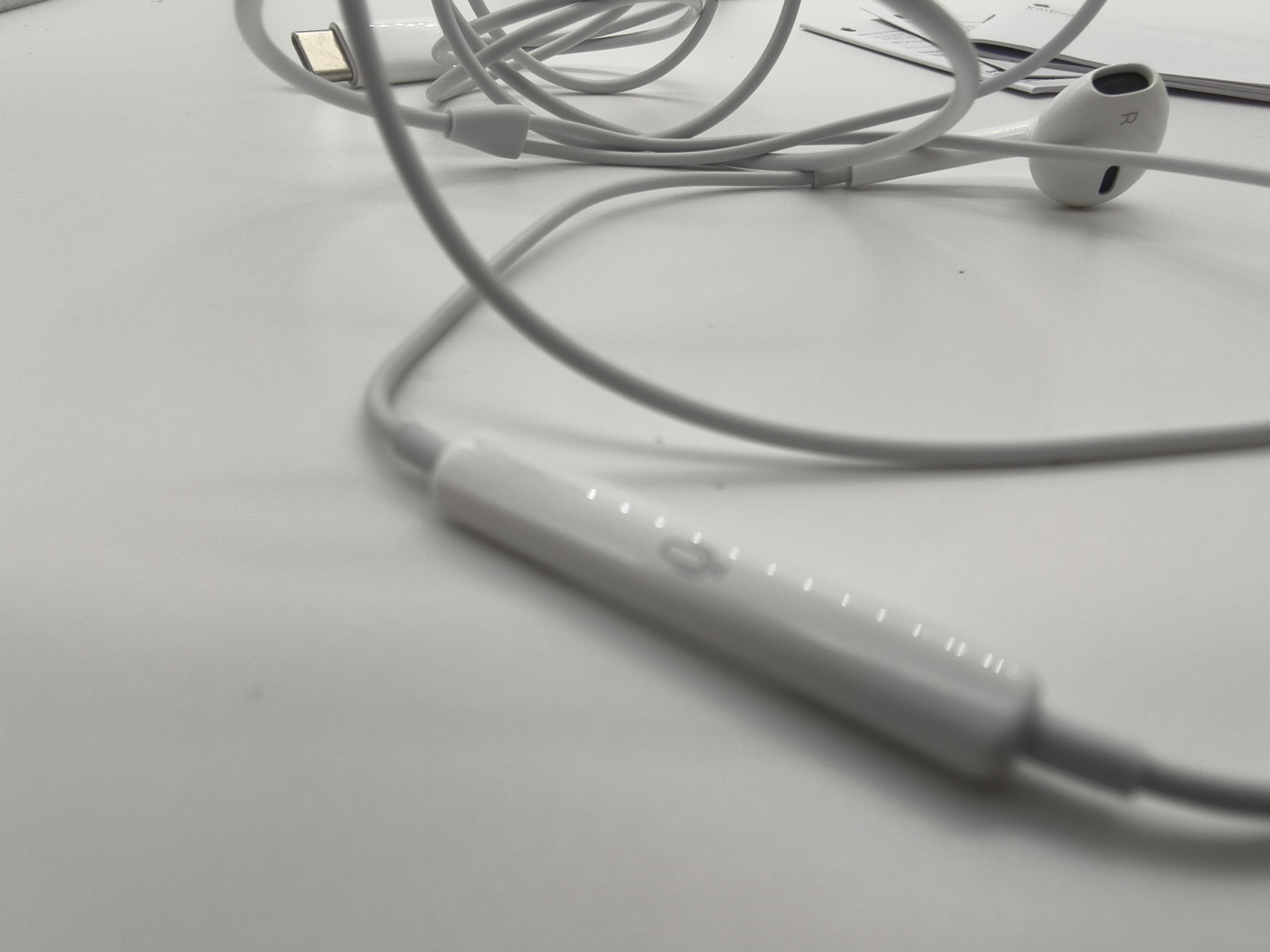 Apple EarPods Bianchi A3046 Connettore USB-C Cavo e Controller image 4