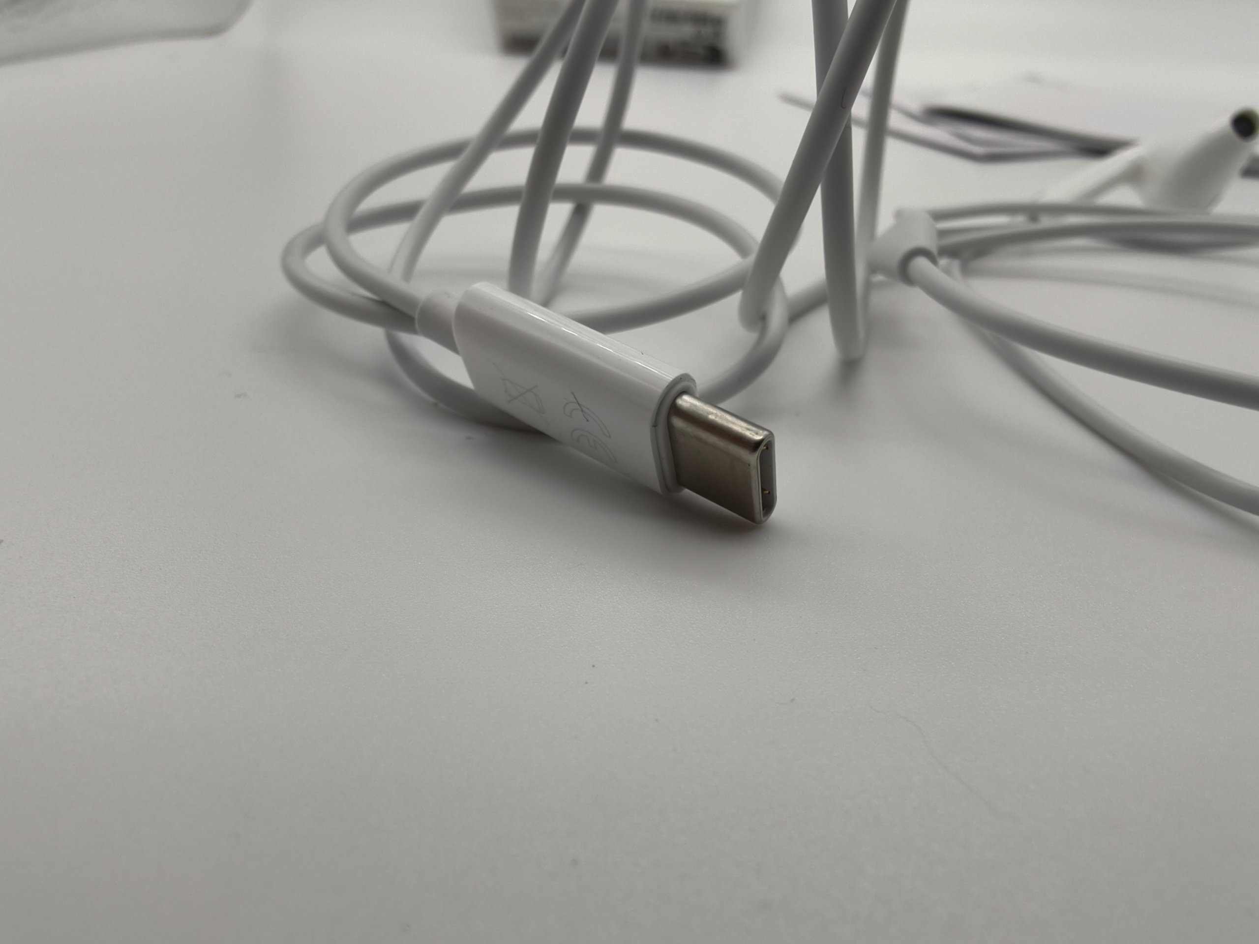 Apple EarPods Bianchi A3046 Connettore USB-C Cavo e Controller image 5