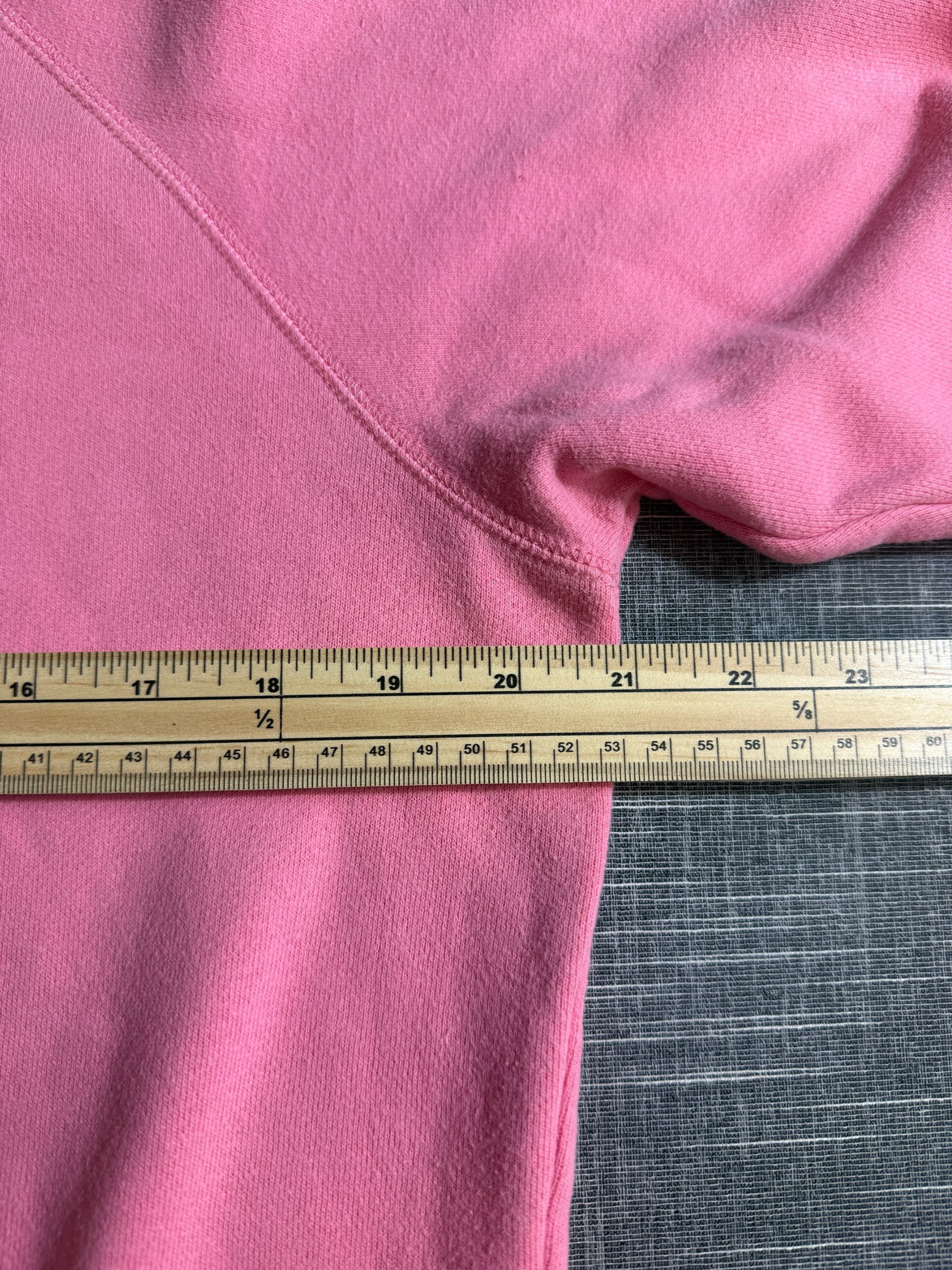 Izod Women’s Pink Crew Neck Sweatshirt Medium Soft Fleece Lined image 6
