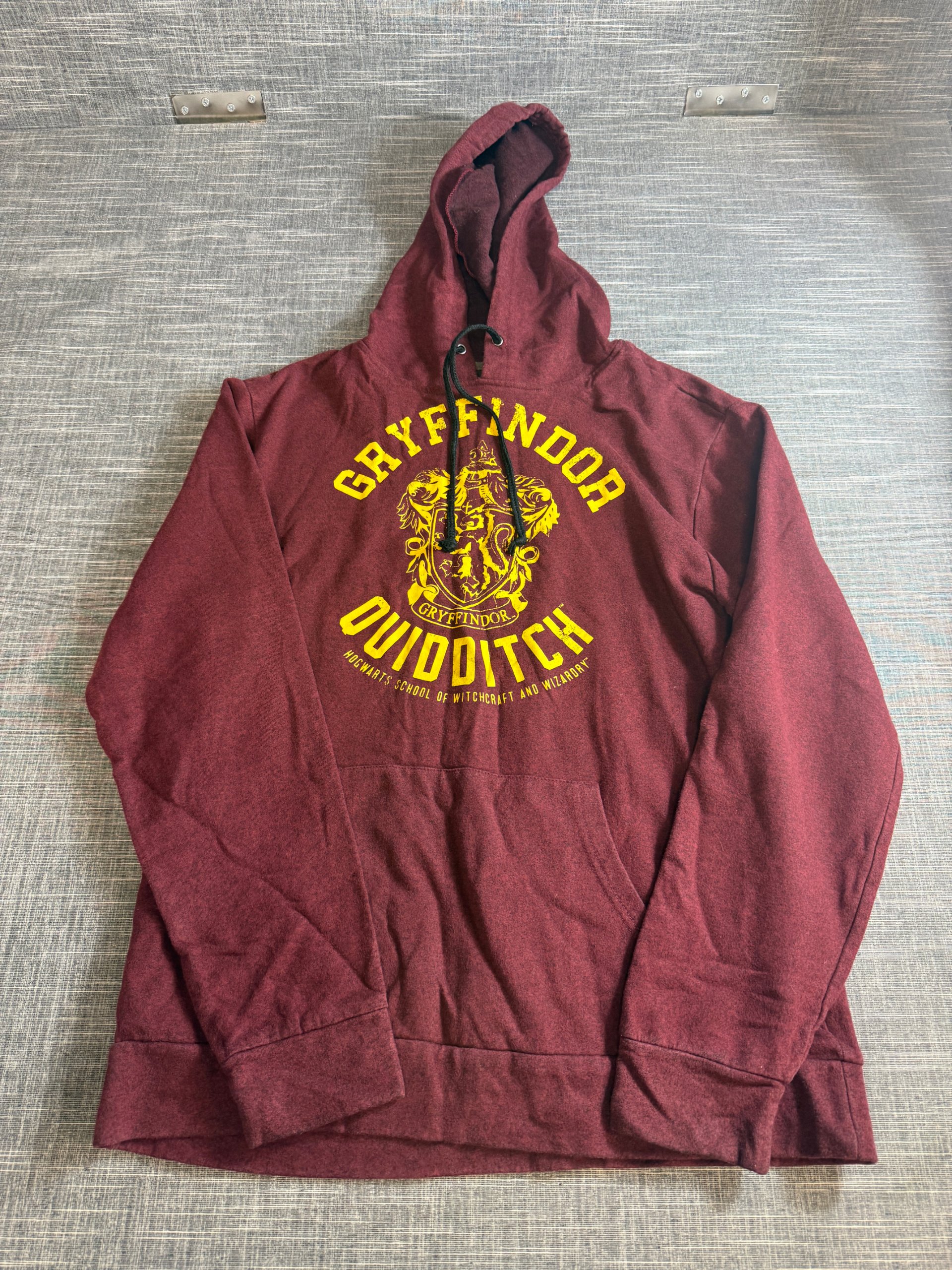 Harry Potter Gryffindor Maroon Hooded Sweatshirt Medium Yellow Print