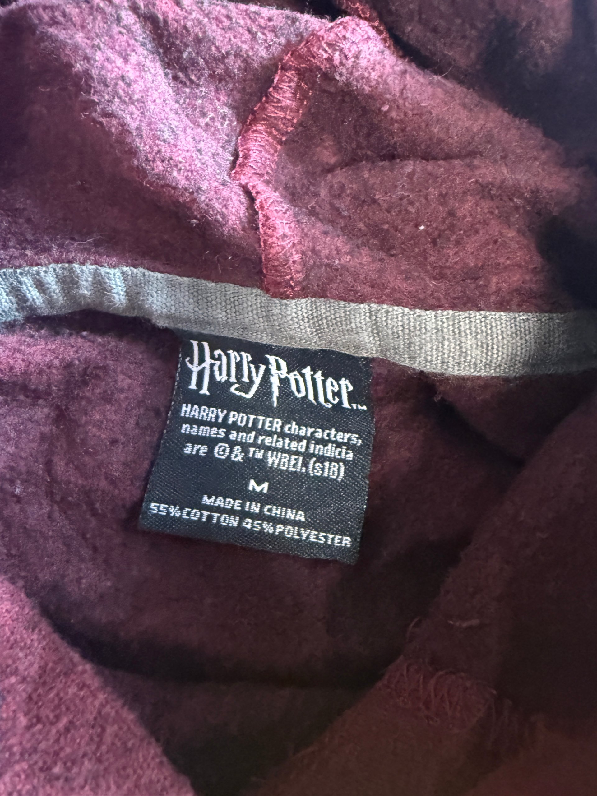 Harry Potter Gryffindor Maroon Hooded Sweatshirt Medium Yellow Print image 3